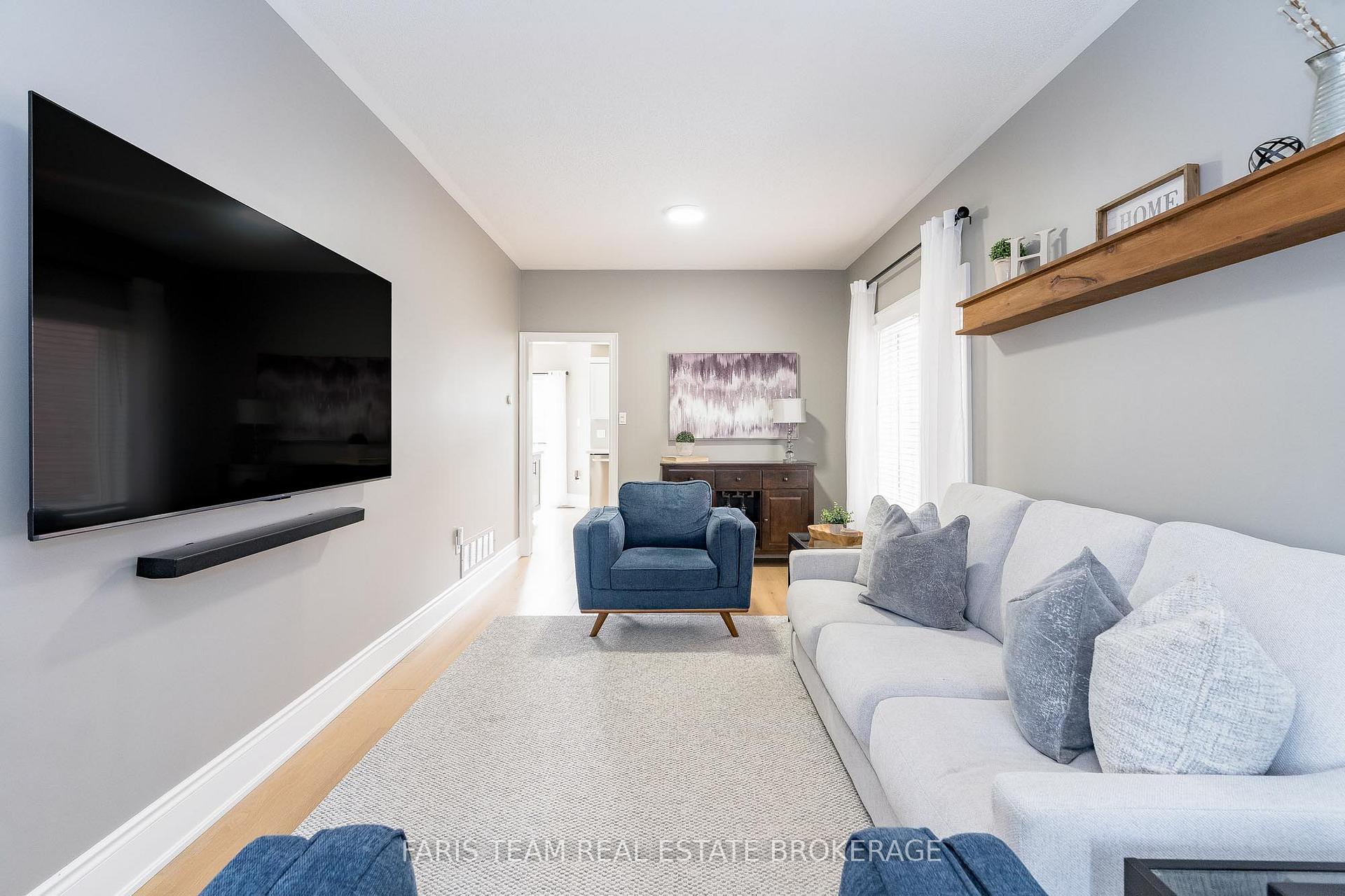 Photo 16 of 19 Oakside Court, Barrie, Ardagh — HOMEH