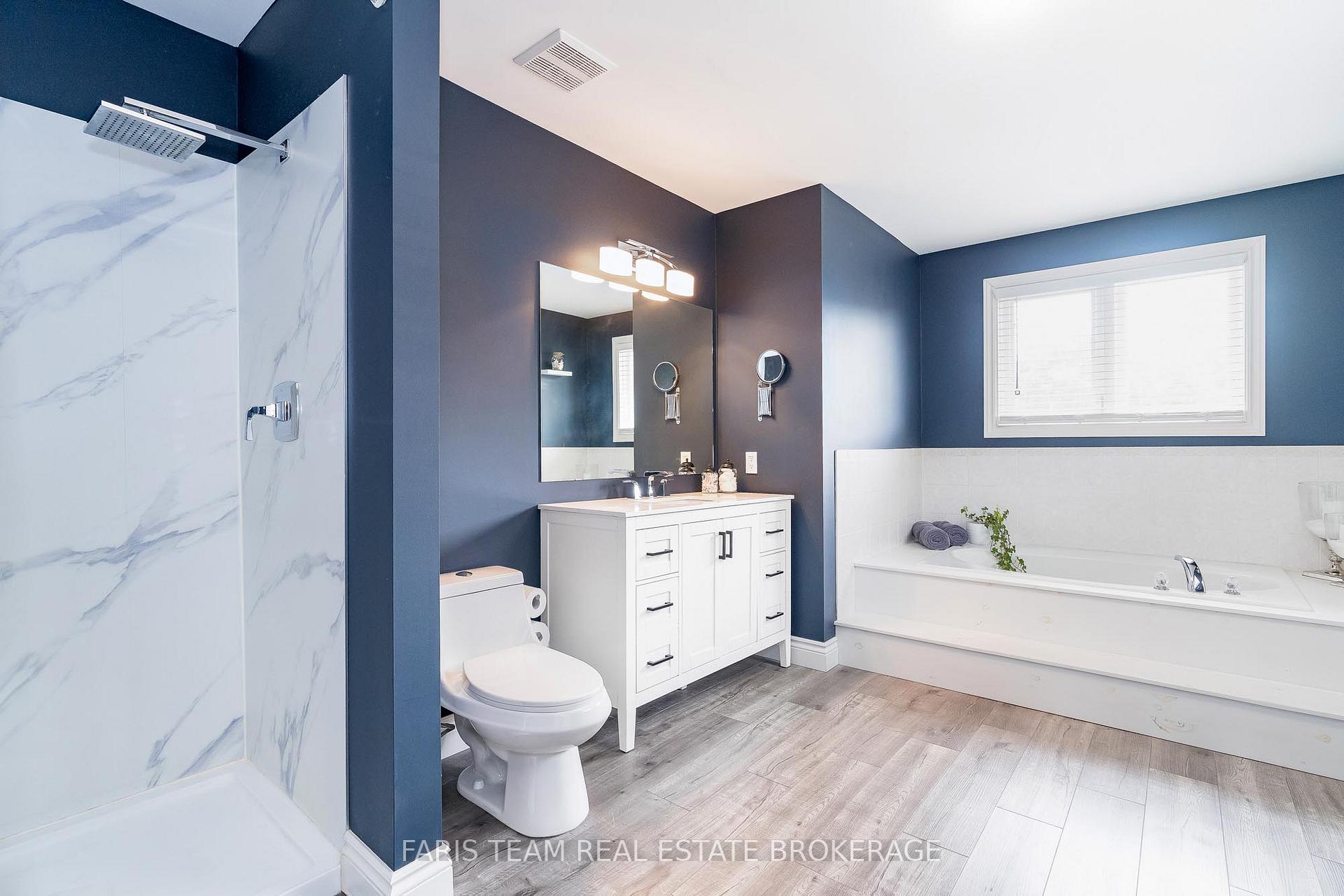 Photo 21 of 19 Oakside Court, Barrie, Ardagh — HOMEH
