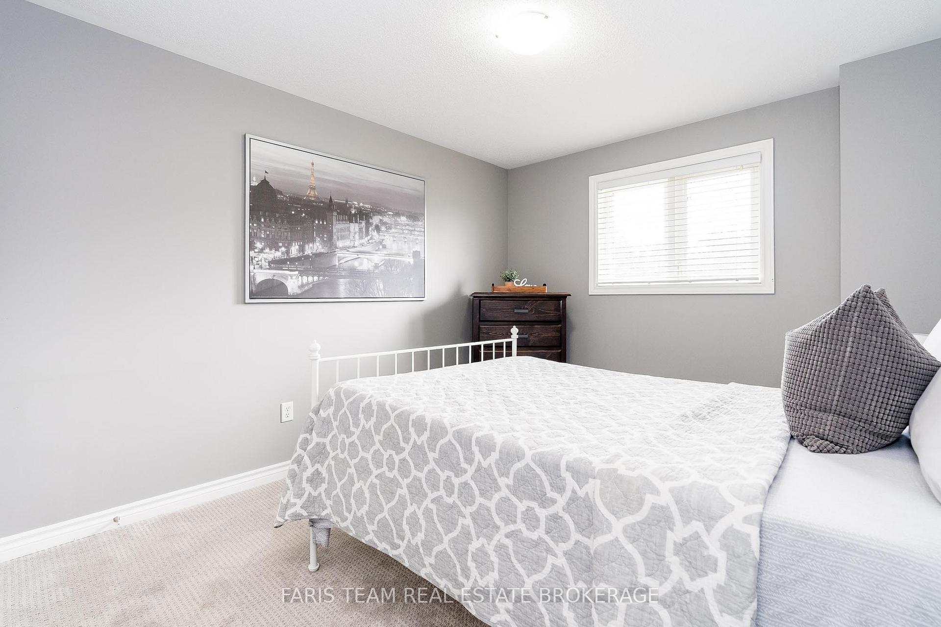 Photo 23 of 19 Oakside Court, Barrie, Ardagh — HOMEH