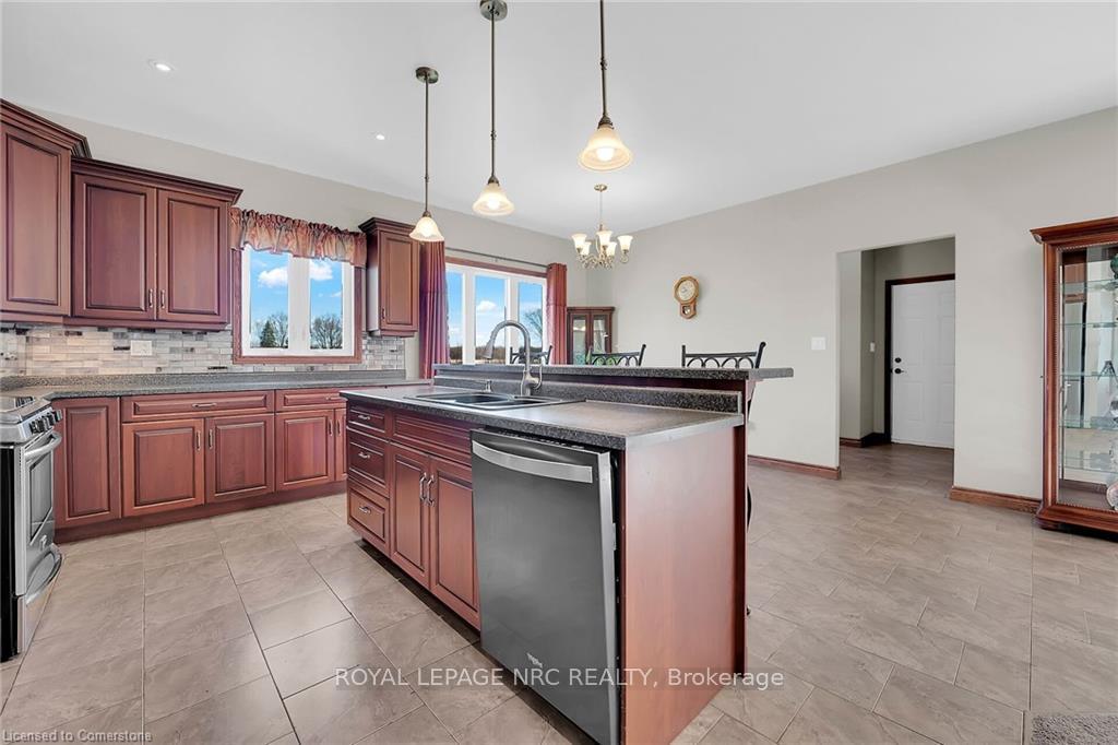 Photo 6 of 696 Marshagen Road, Haldimand, Dunnville — HOMEH