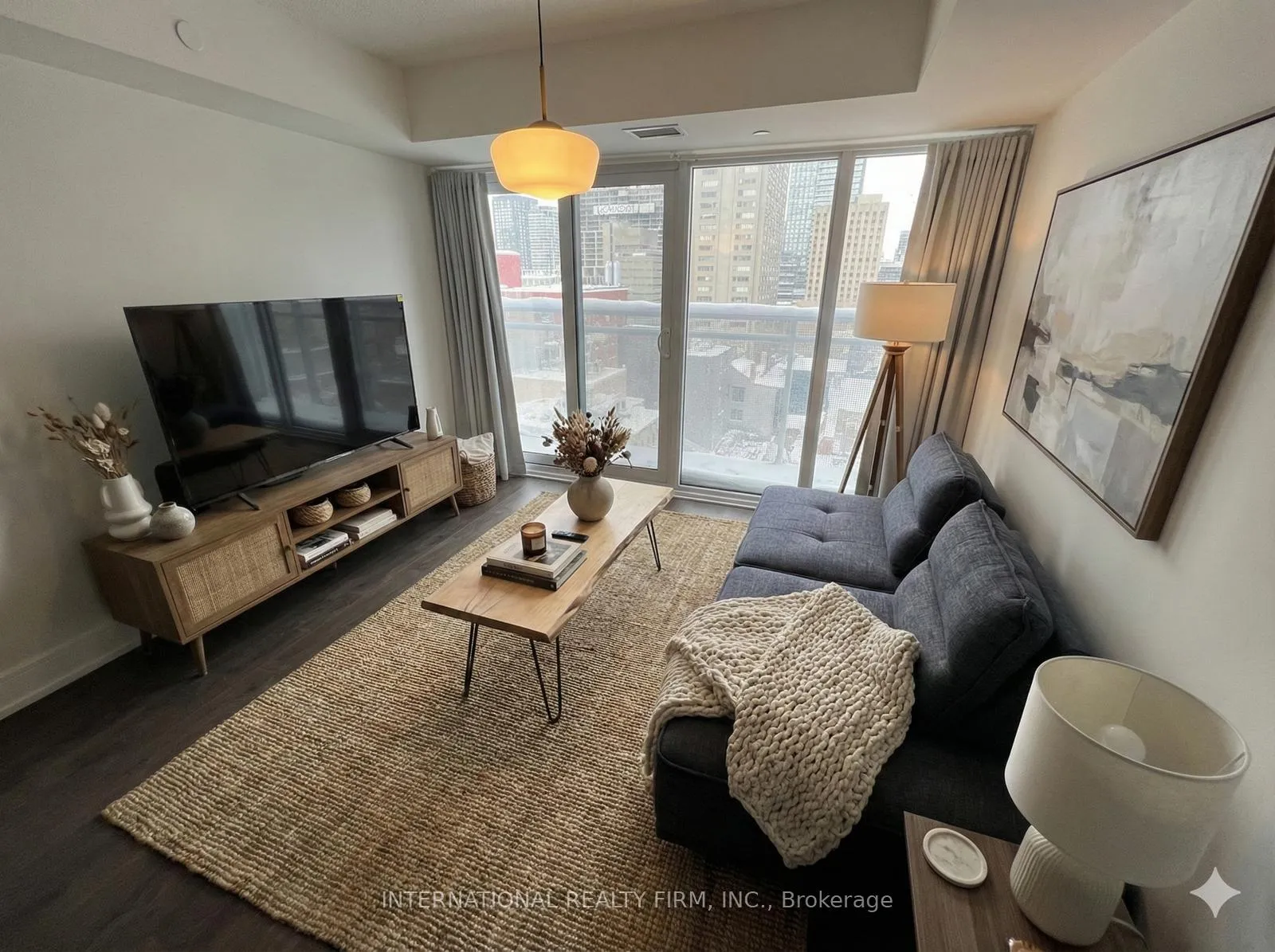 Photo 3 of Unit 1002, 89 McGill Street, Toronto, Church-Yonge Corridor — HOMEH