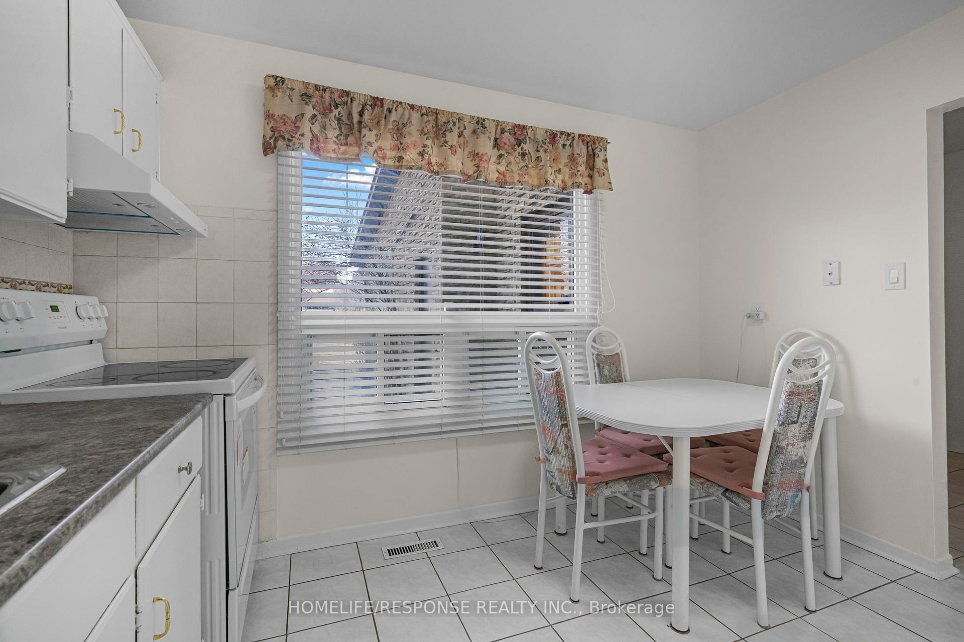 Photo 14 of 119 Greene Drive, Brampton, Madoc — HOMEH