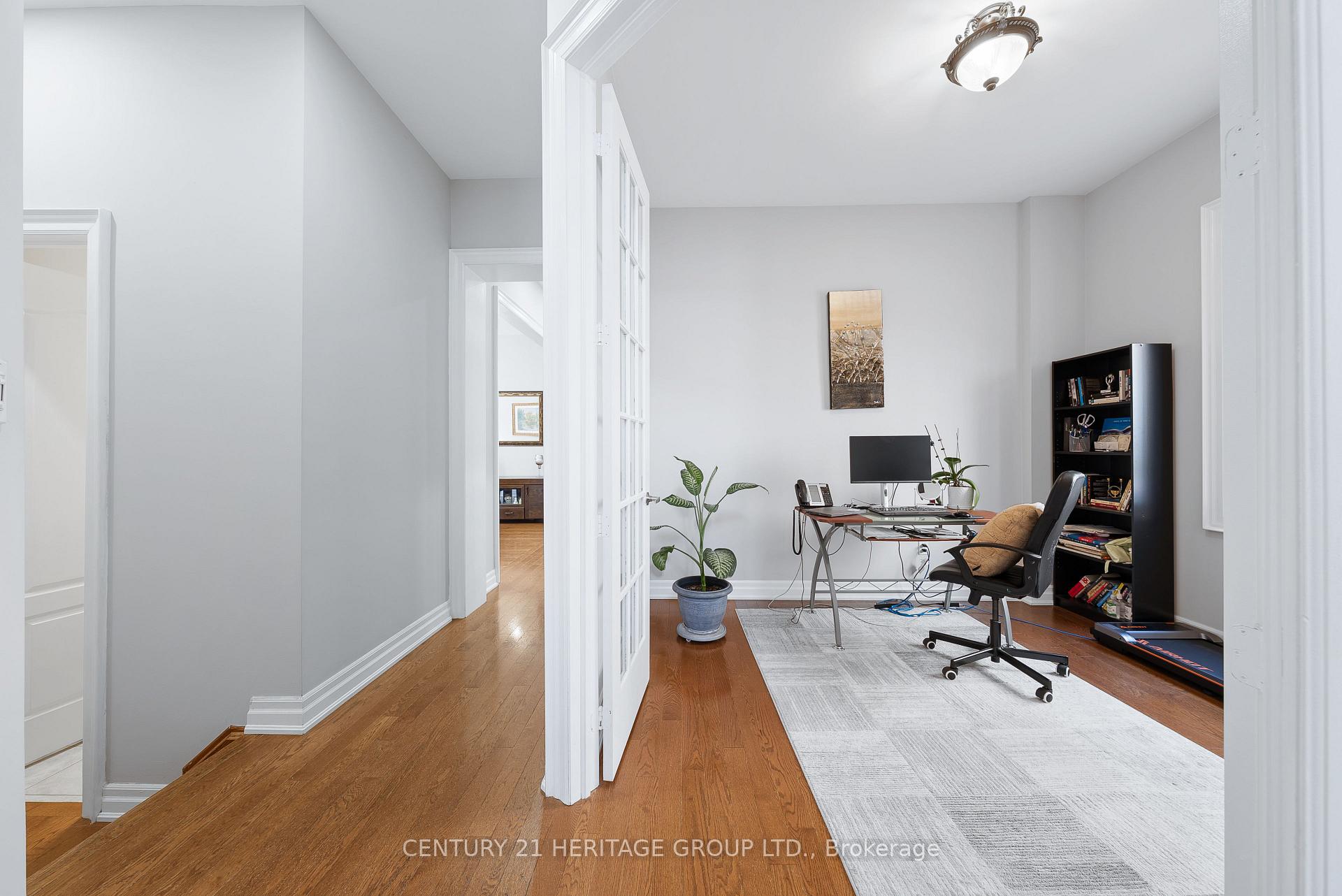 Photo 6 of 75 Strawbridge Farm Drive, Aurora, Aurora Grove — HOMEH