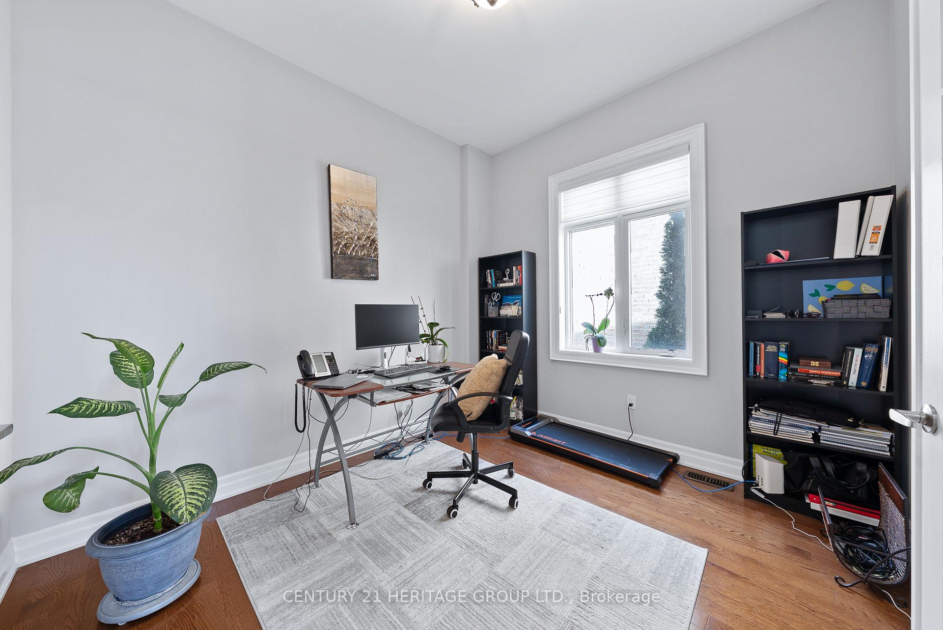Photo 5 of 75 Strawbridge Farm Drive, Aurora, Aurora Grove — HOMEH