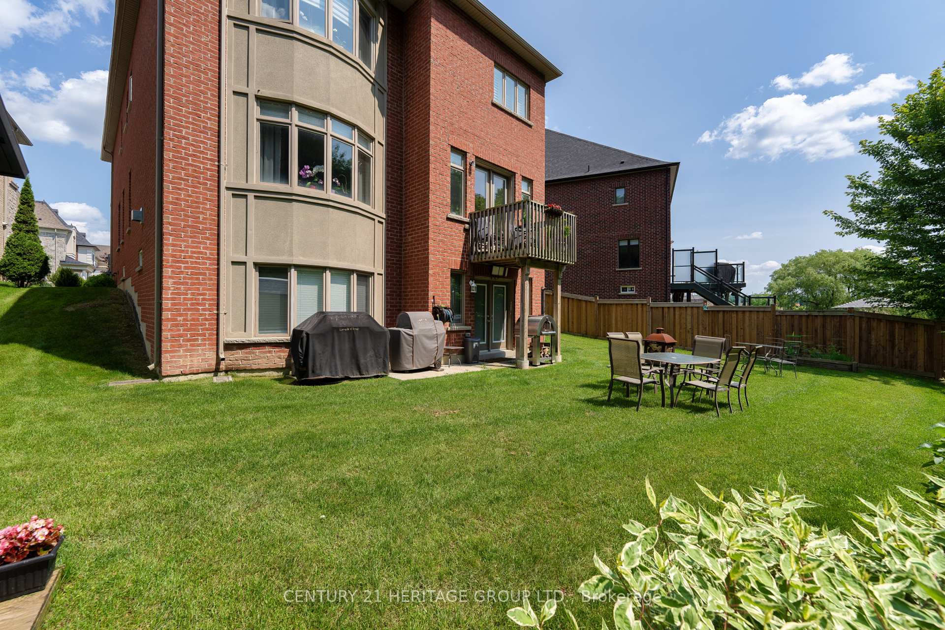 Photo 42 of 75 Strawbridge Farm Drive, Aurora, Aurora Grove — HOMEH