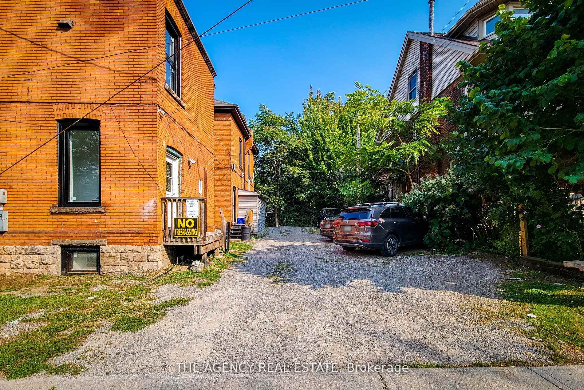 Photo 4 of 498 Main Street E, Hamilton, Stinson — HOMEH