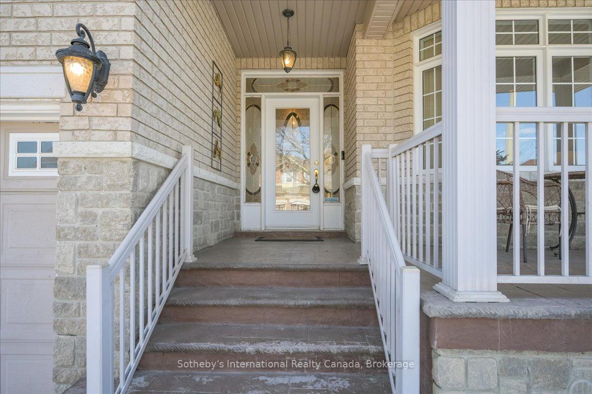 Photo 5 of 6 Dokkum Crescent, Brampton, Snelgrove — HOMEH