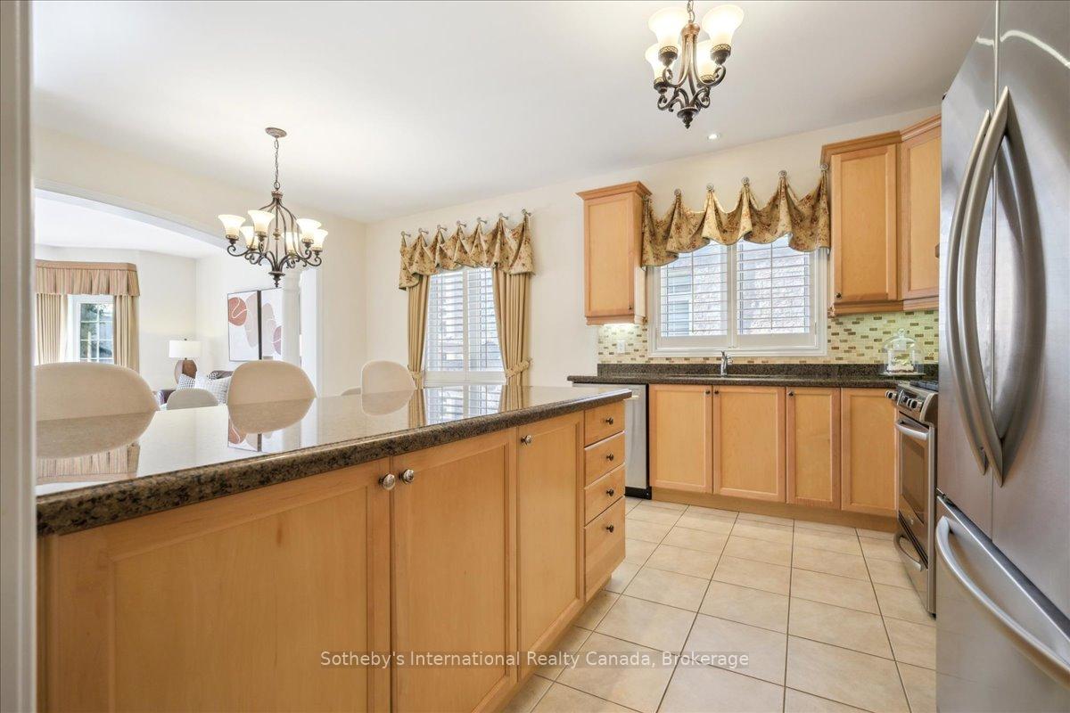 Photo 33 of 6 Dokkum Crescent, Brampton, Snelgrove — HOMEH