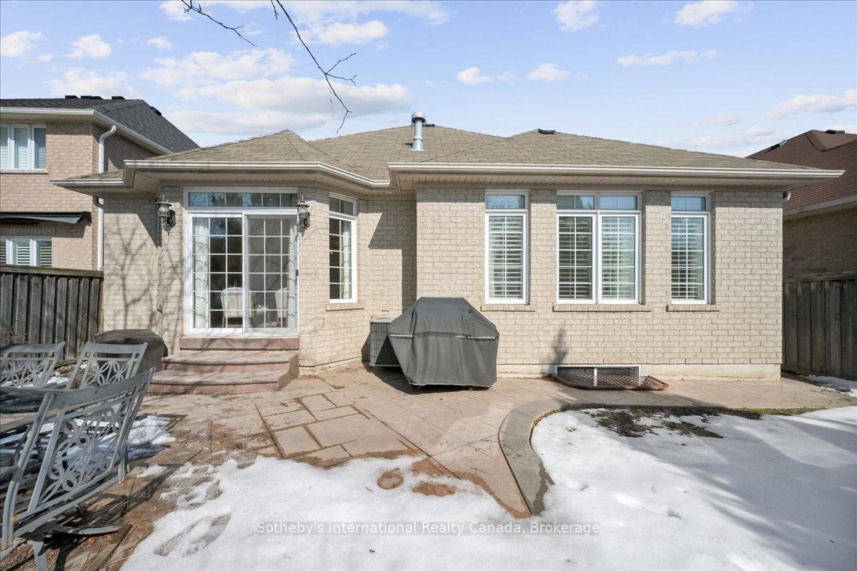 Photo 24 of 6 Dokkum Crescent, Brampton, Snelgrove — HOMEH