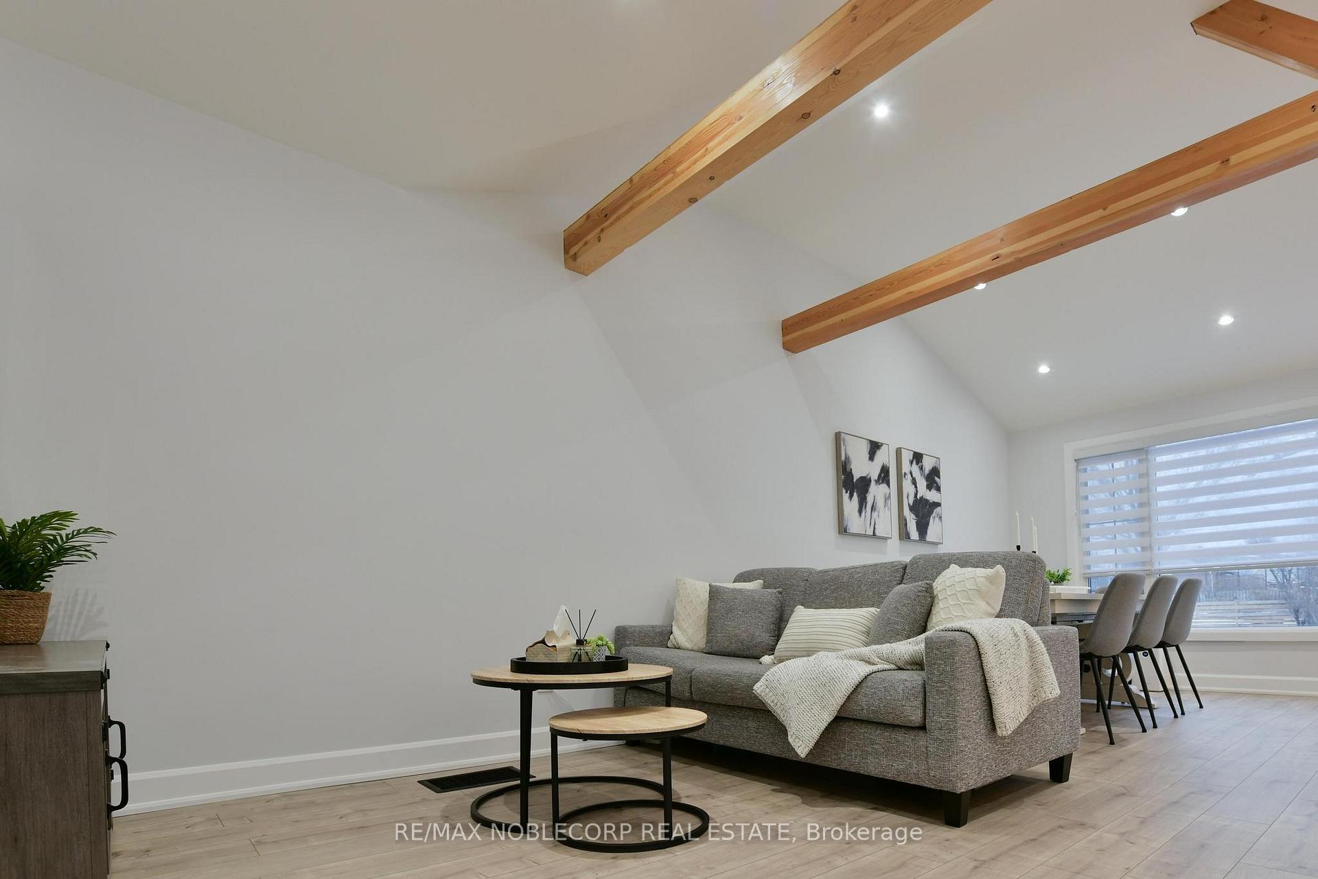 Photo 9 of 15 Eastern Avenue, New Tecumseth, Tottenham — HOMEH