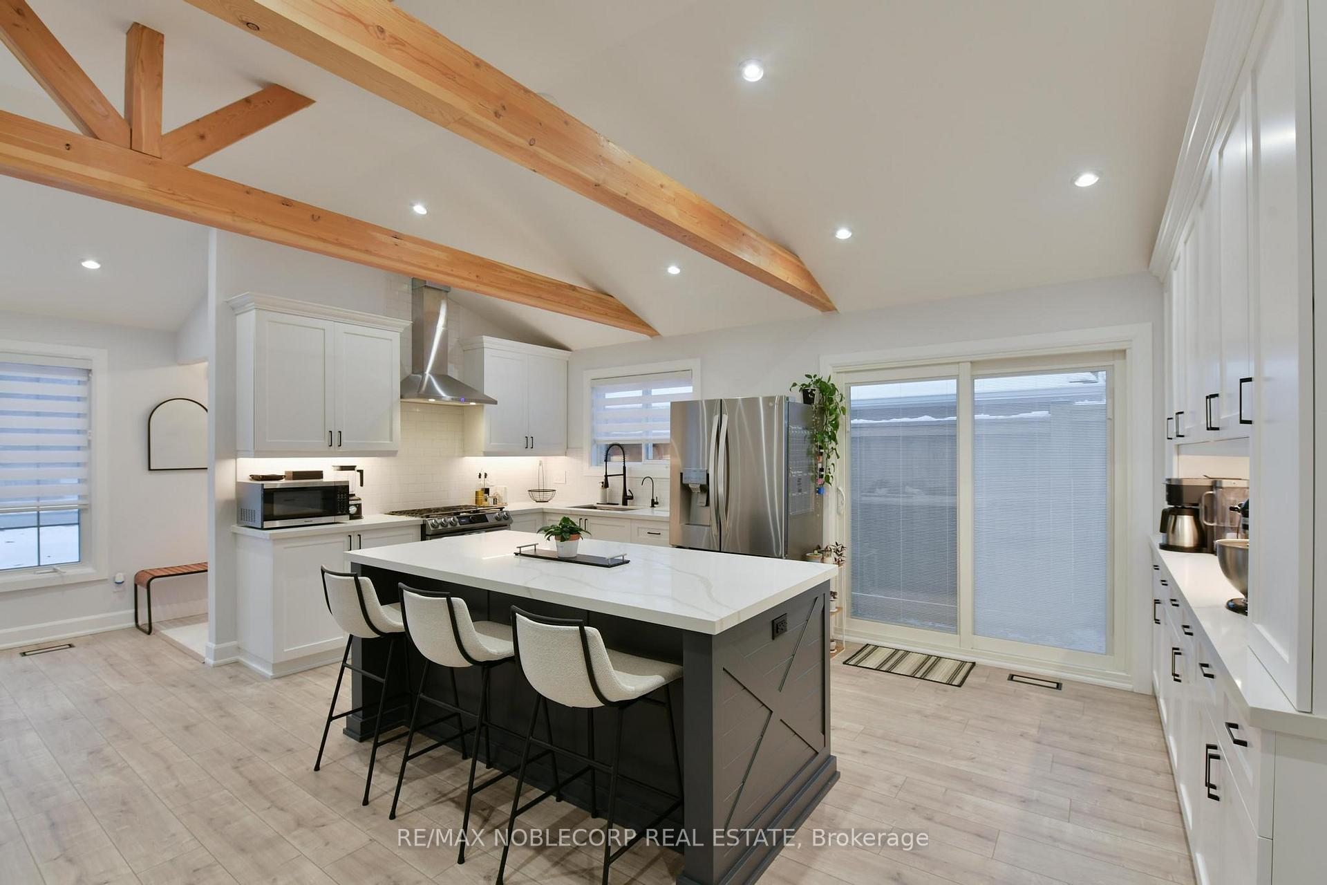 Photo 6 of 15 Eastern Avenue, New Tecumseth, Tottenham — HOMEH