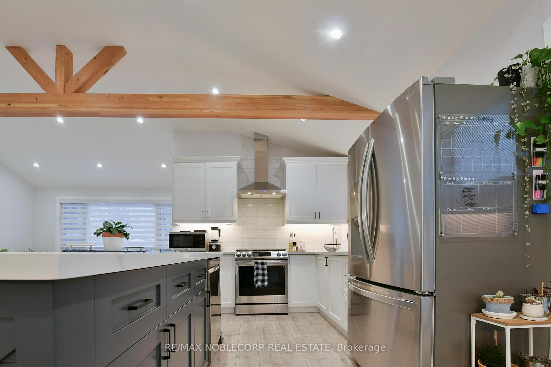 Photo 40 of 15 Eastern Avenue, New Tecumseth, Tottenham — HOMEH