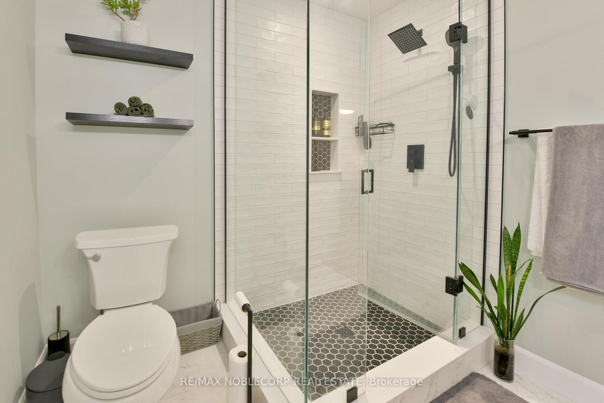 Photo 29 of 15 Eastern Avenue, New Tecumseth, Tottenham — HOMEH