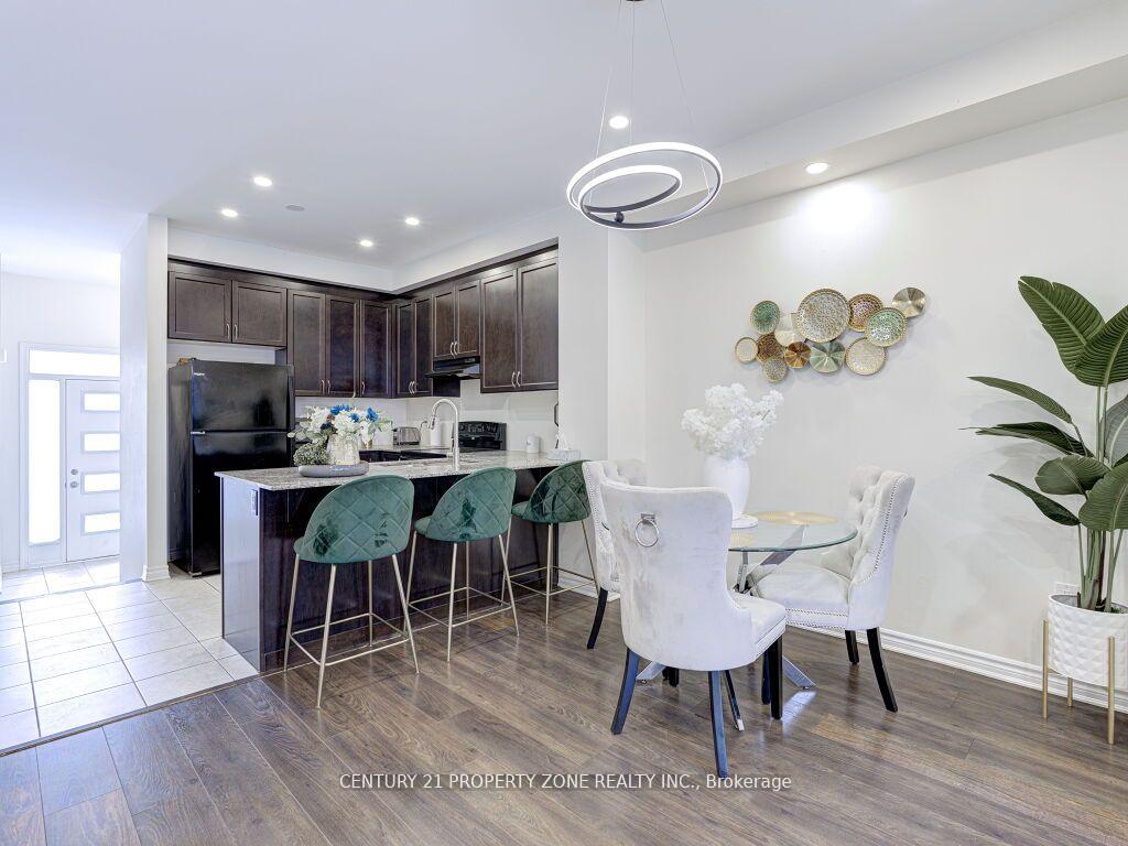 Photo 2 of 7 Circus Crescent, Brampton, Northwest Brampton — HOMEH