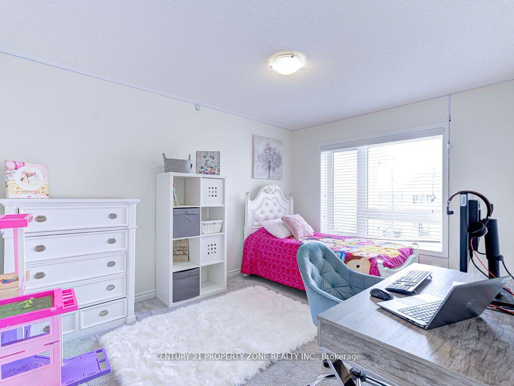 Photo 16 of 7 Circus Crescent, Brampton, Northwest Brampton — HOMEH