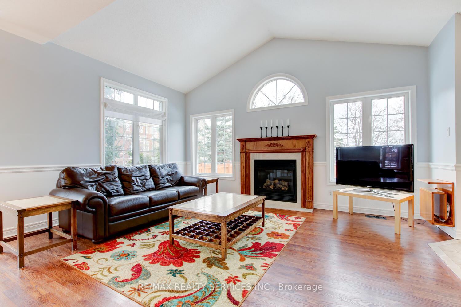 Photo 9 of 9 English Rose Lane, Caledon, Bolton West — HOMEH