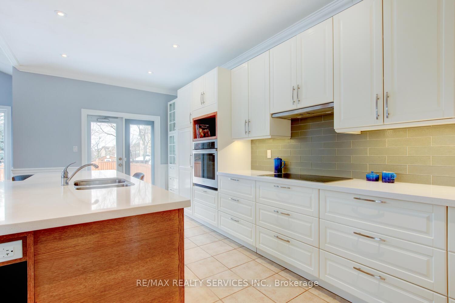 Photo 13 of 9 English Rose Lane, Caledon, Bolton West — HOMEH