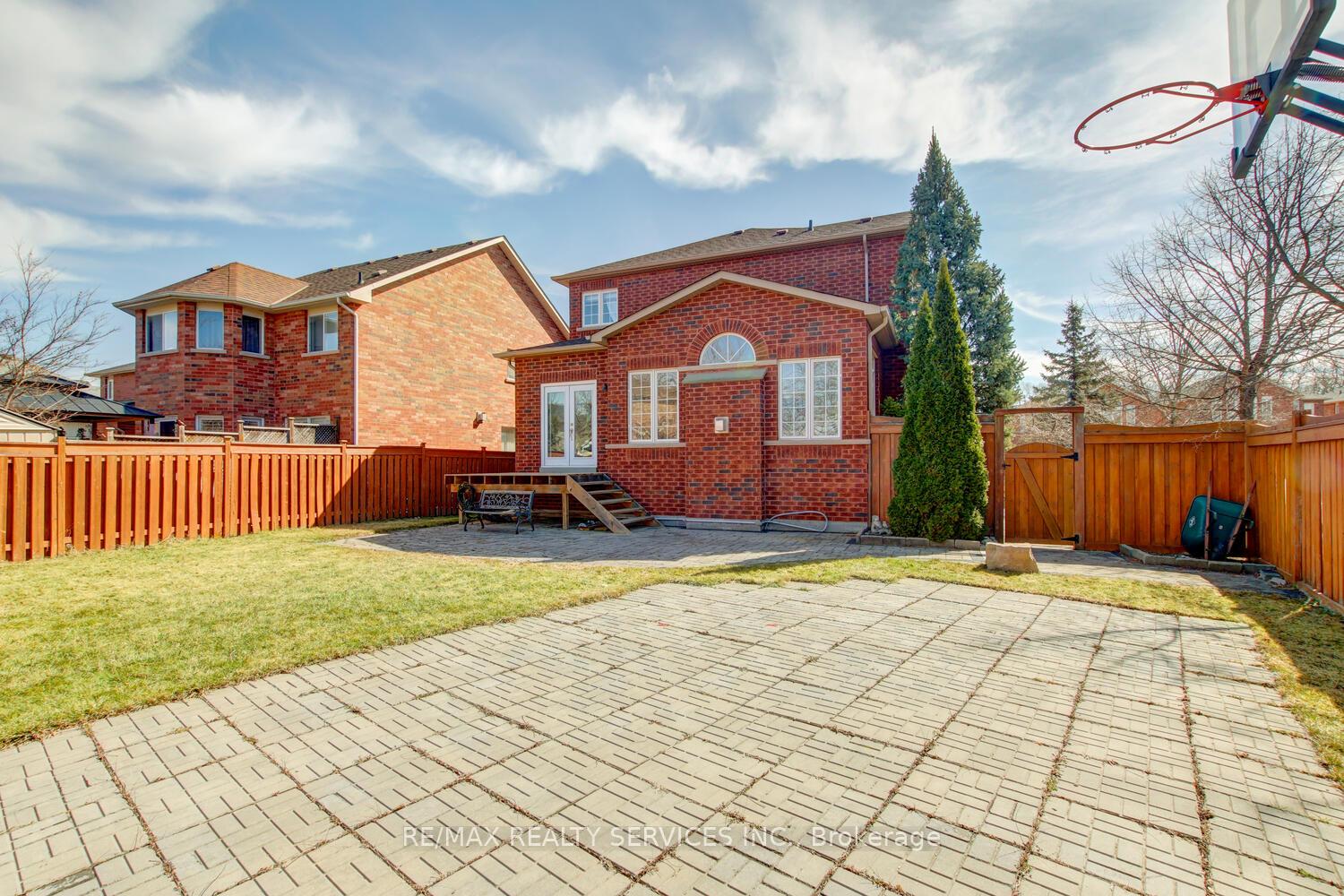 Photo 42 of 9 English Rose Lane, Caledon, Bolton West — HOMEH
