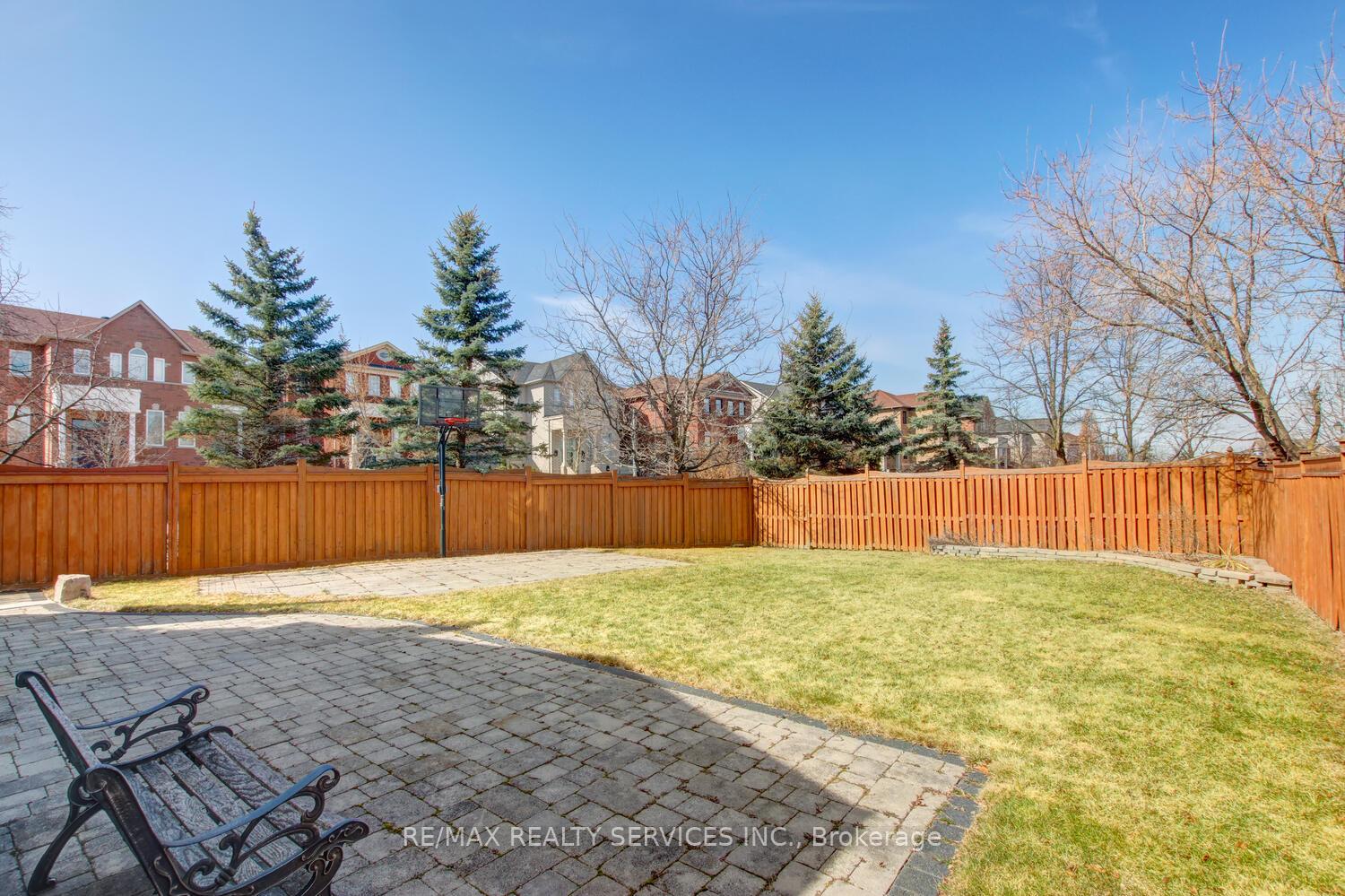 Photo 39 of 9 English Rose Lane, Caledon, Bolton West — HOMEH