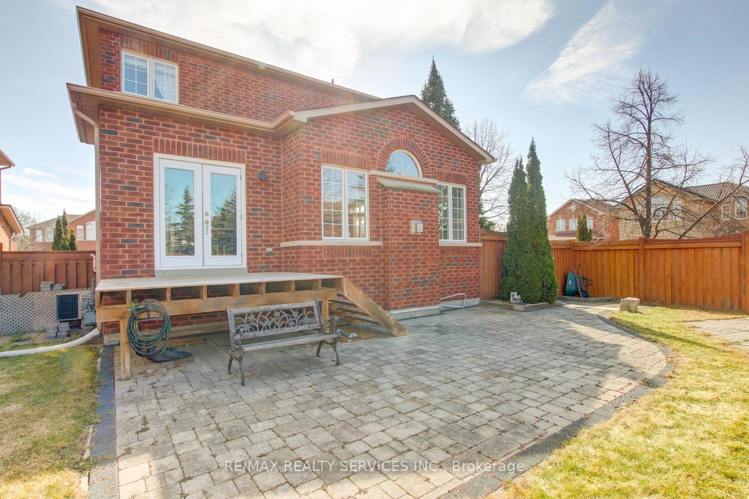 Photo 47 of 9 English Rose Lane, Caledon, Bolton West — HOMEH
