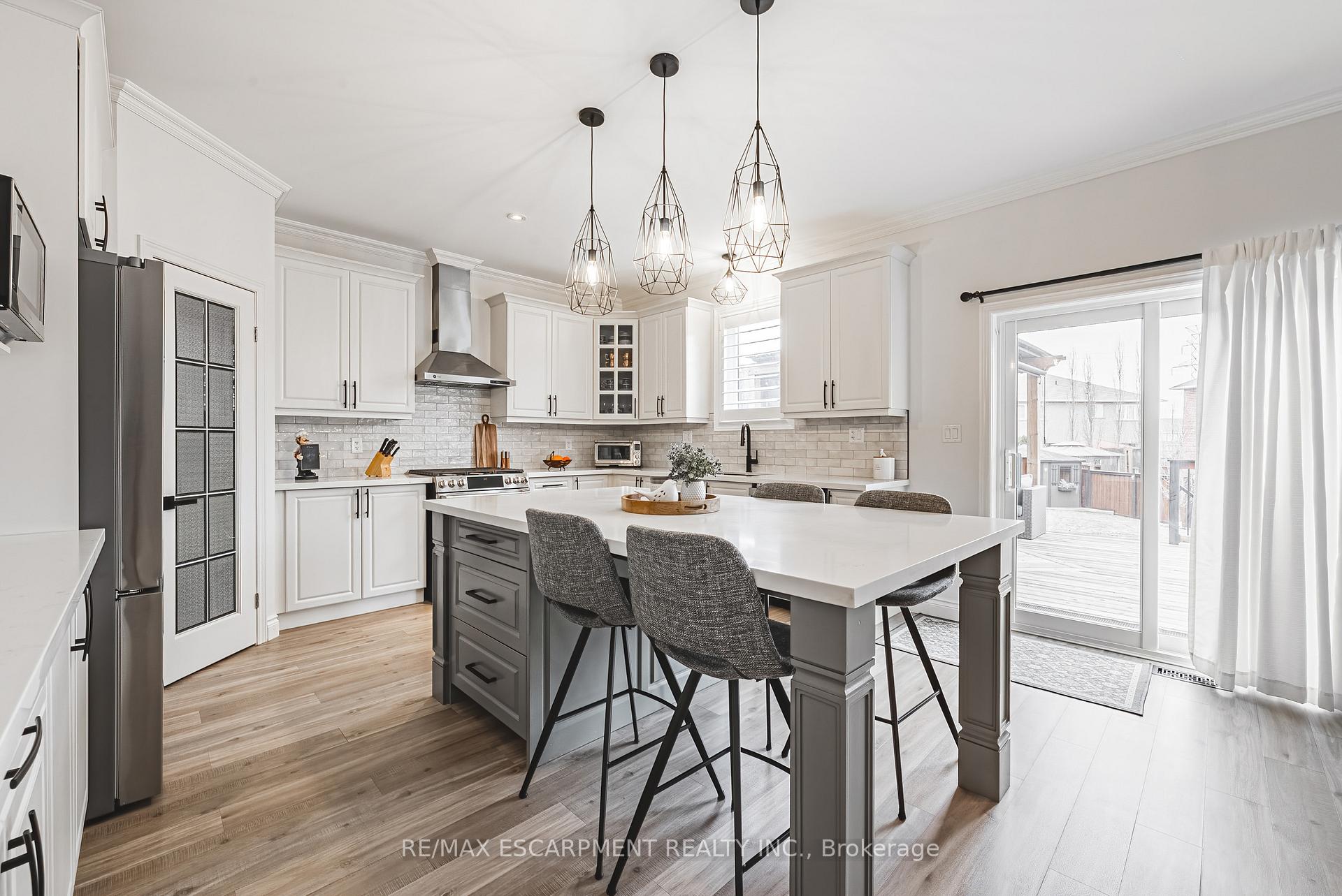 Photo 10 of 145 Vinton Road, Hamilton, Ancaster — HOMEH