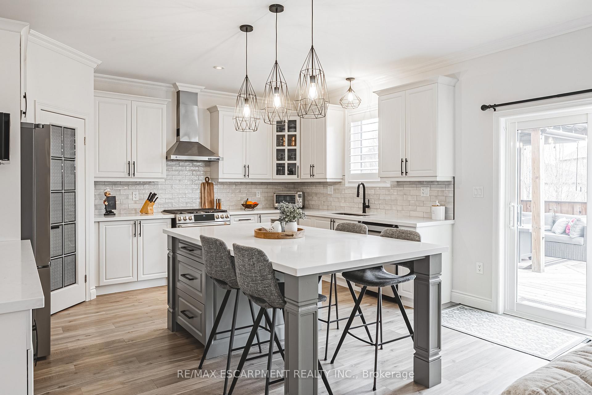 Photo 6 of 145 Vinton Road, Hamilton, Ancaster — HOMEH