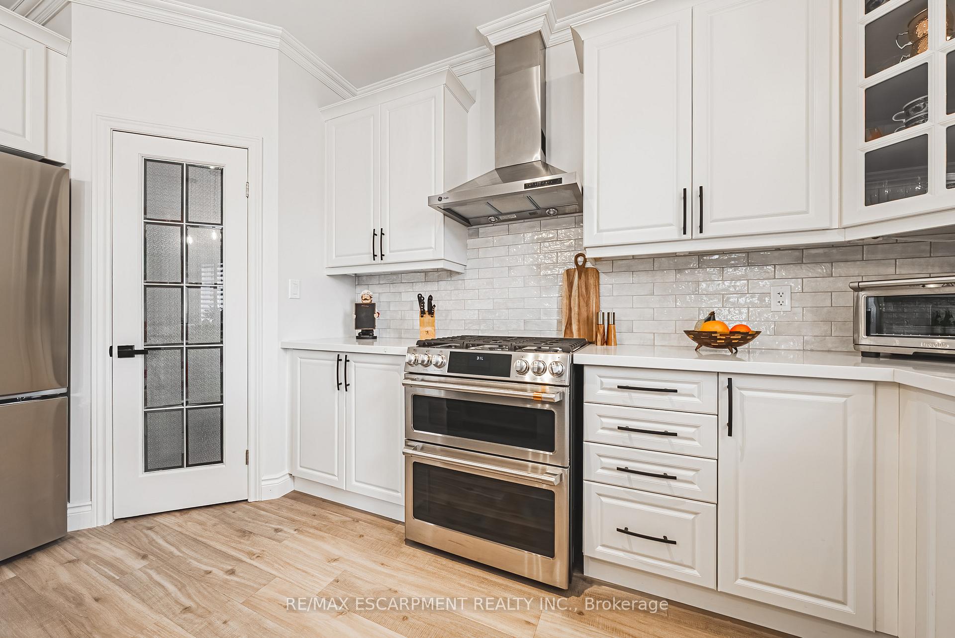 Photo 4 of 145 Vinton Road, Hamilton, Ancaster — HOMEH