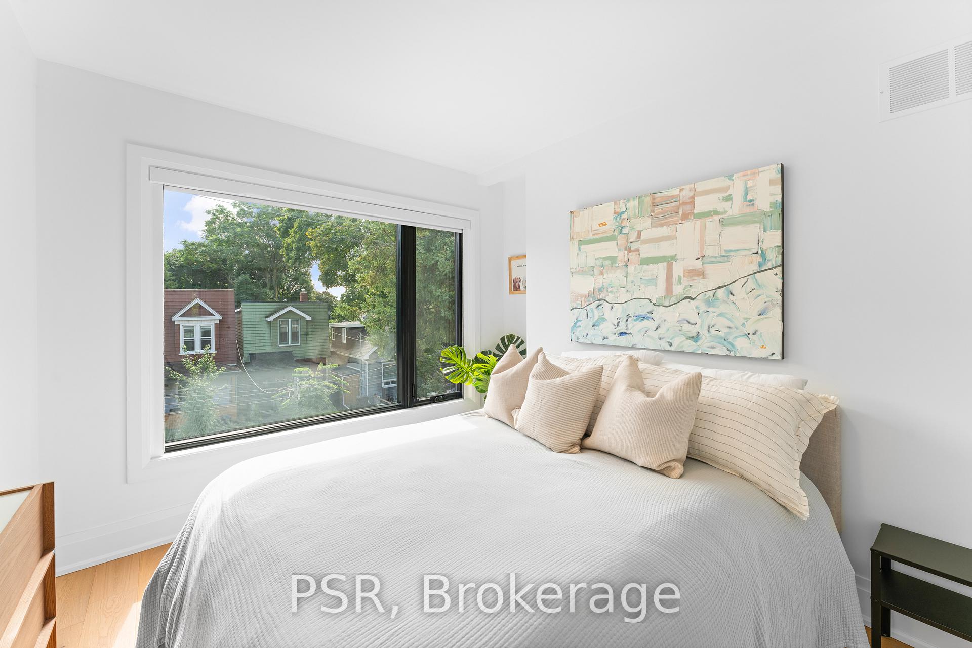 Photo 15 of 116 Walpole Avenue, Toronto, Greenwood-Coxwell — HOMEH