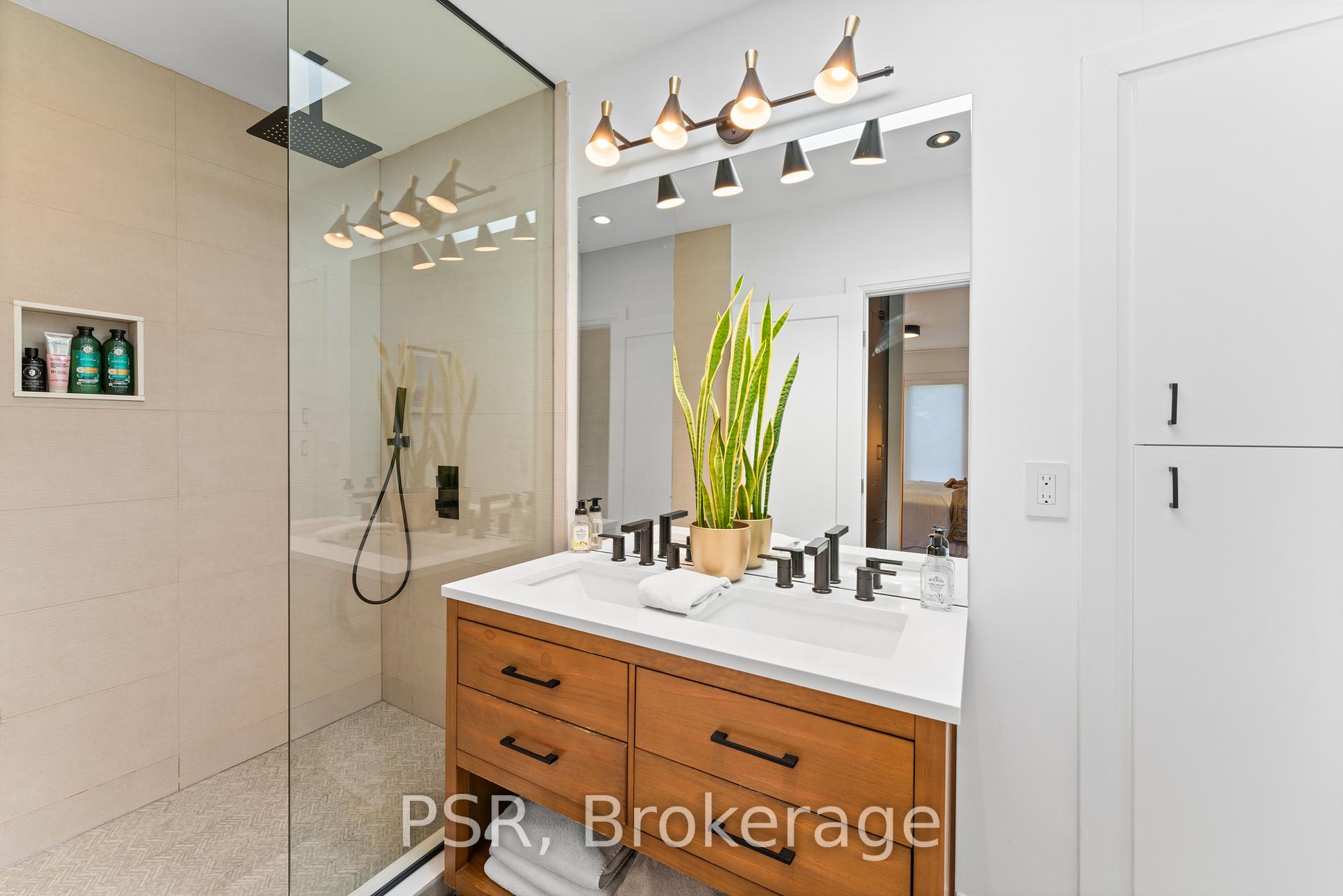 Photo 23 of 116 Walpole Avenue, Toronto, Greenwood-Coxwell — HOMEH