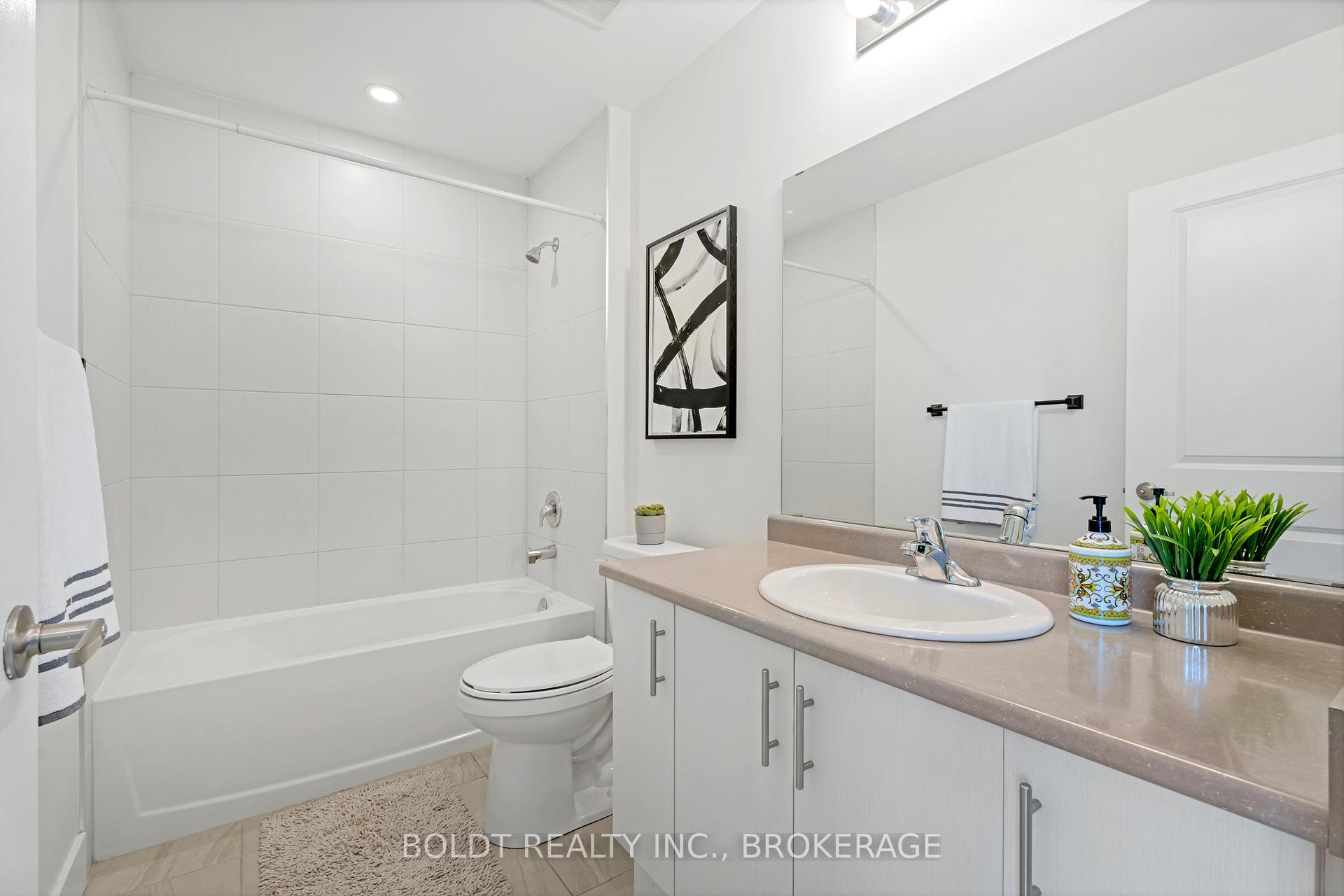 Photo 11 of Unit PH1104, 81 Robinson Street, Hamilton, Durand — HOMEH
