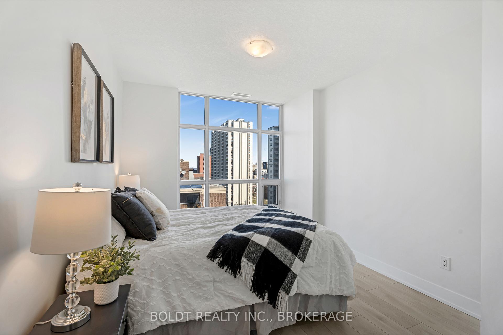Photo 24 of Unit PH1104, 81 Robinson Street, Hamilton, Durand — HOMEH