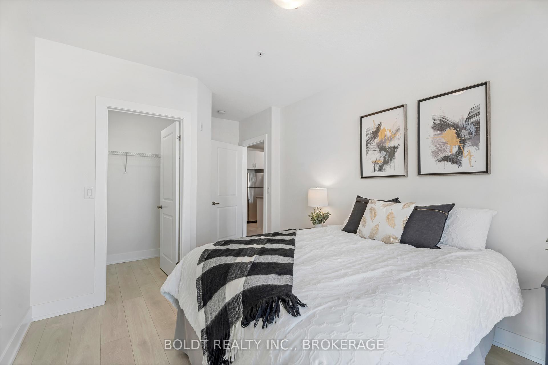 Photo 18 of Unit PH1104, 81 Robinson Street, Hamilton, Durand — HOMEH