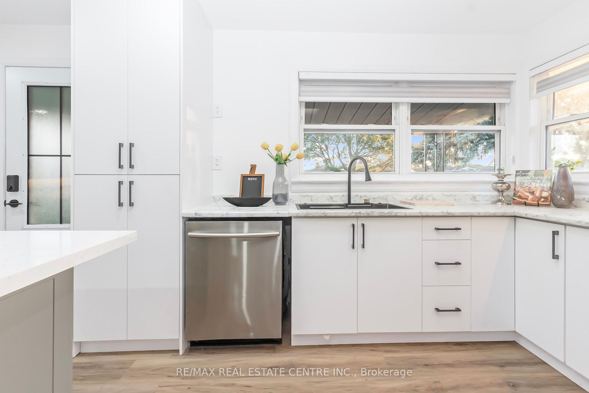 Photo 19 of 959 Mohawk Road E, Hamilton, Huntington — HOMEH