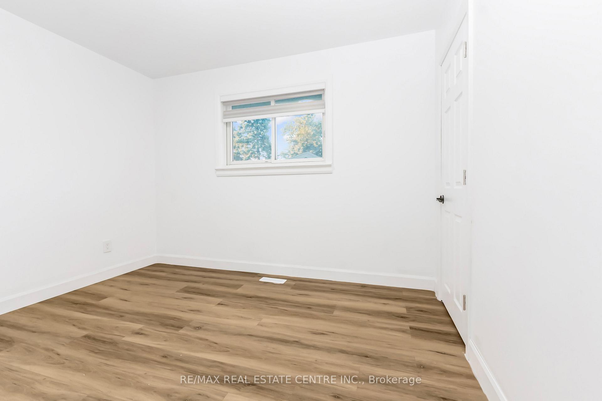 Photo 6 of 959 Mohawk Road E, Hamilton, Huntington — HOMEH