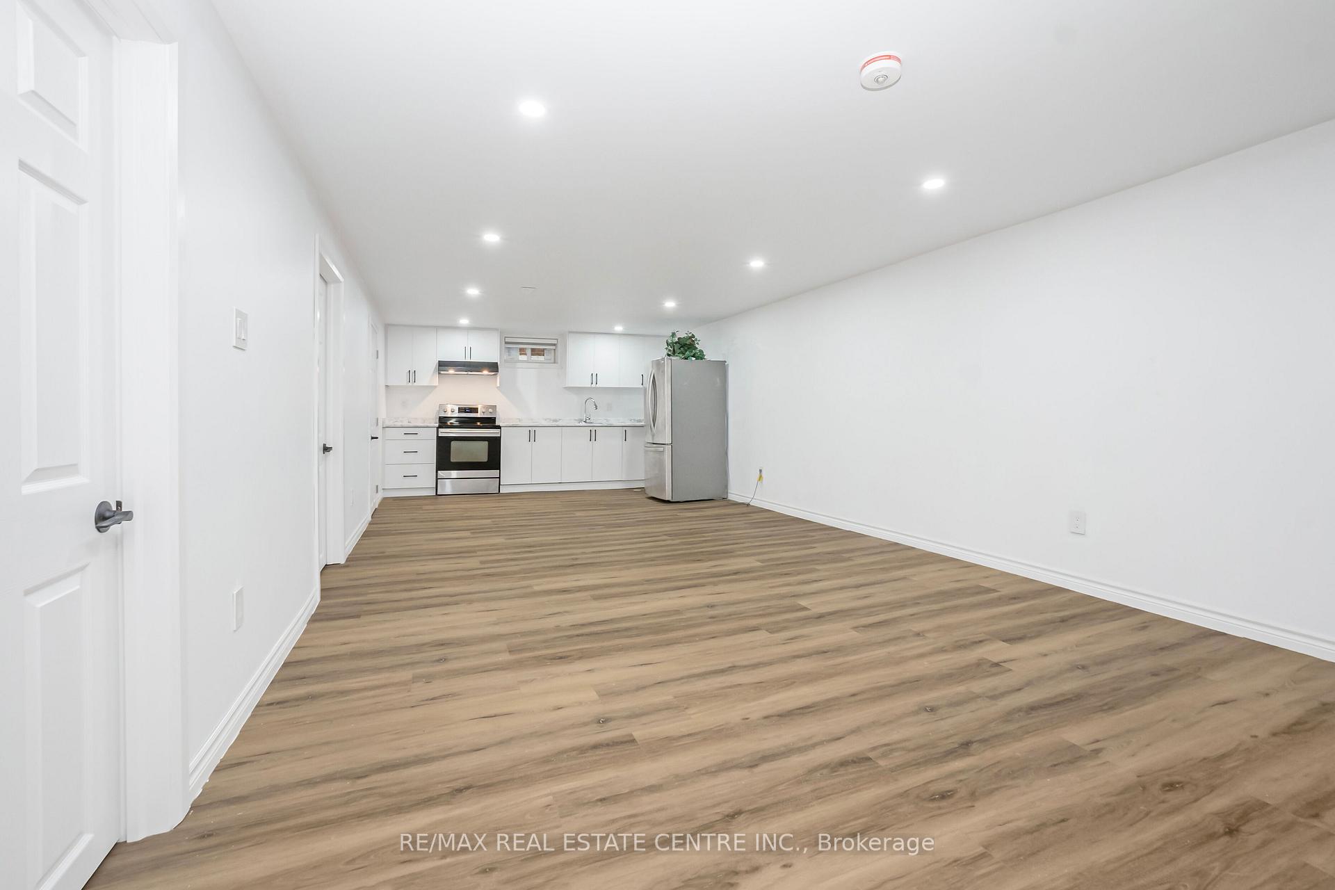 Photo 30 of 959 Mohawk Road E, Hamilton, Huntington — HOMEH