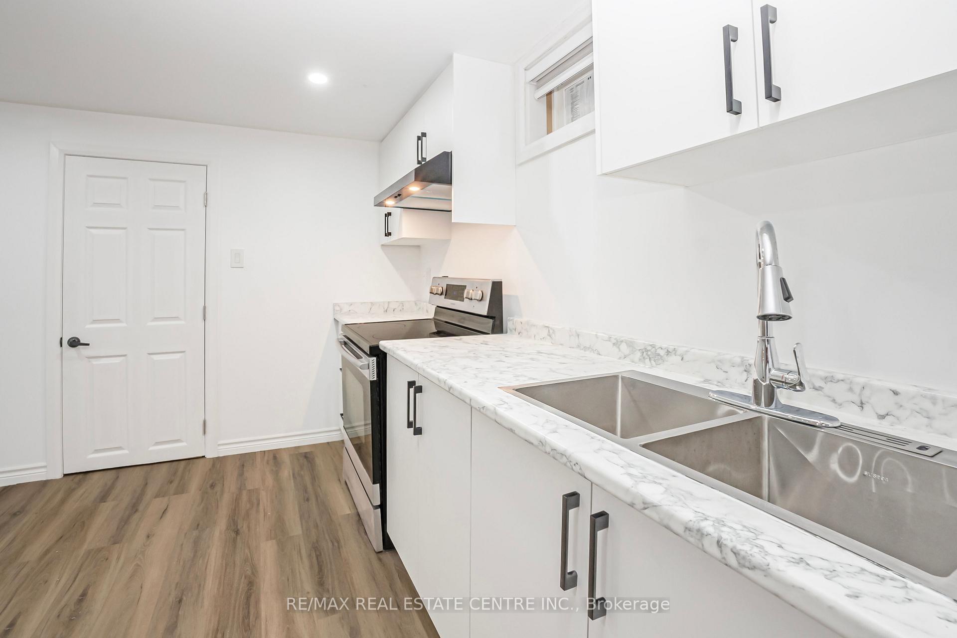 Photo 32 of 959 Mohawk Road E, Hamilton, Huntington — HOMEH
