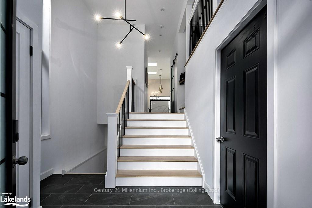 Photo 5 of 701 Sixth Street, Collingwood — HOMEH