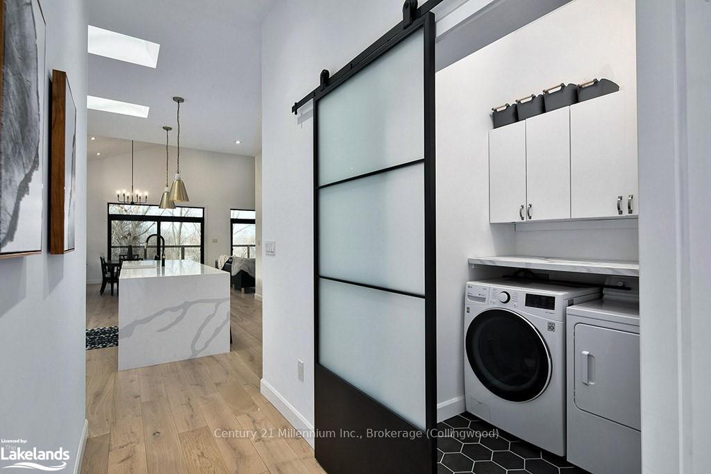 Photo 6 of 701 Sixth Street, Collingwood — HOMEH