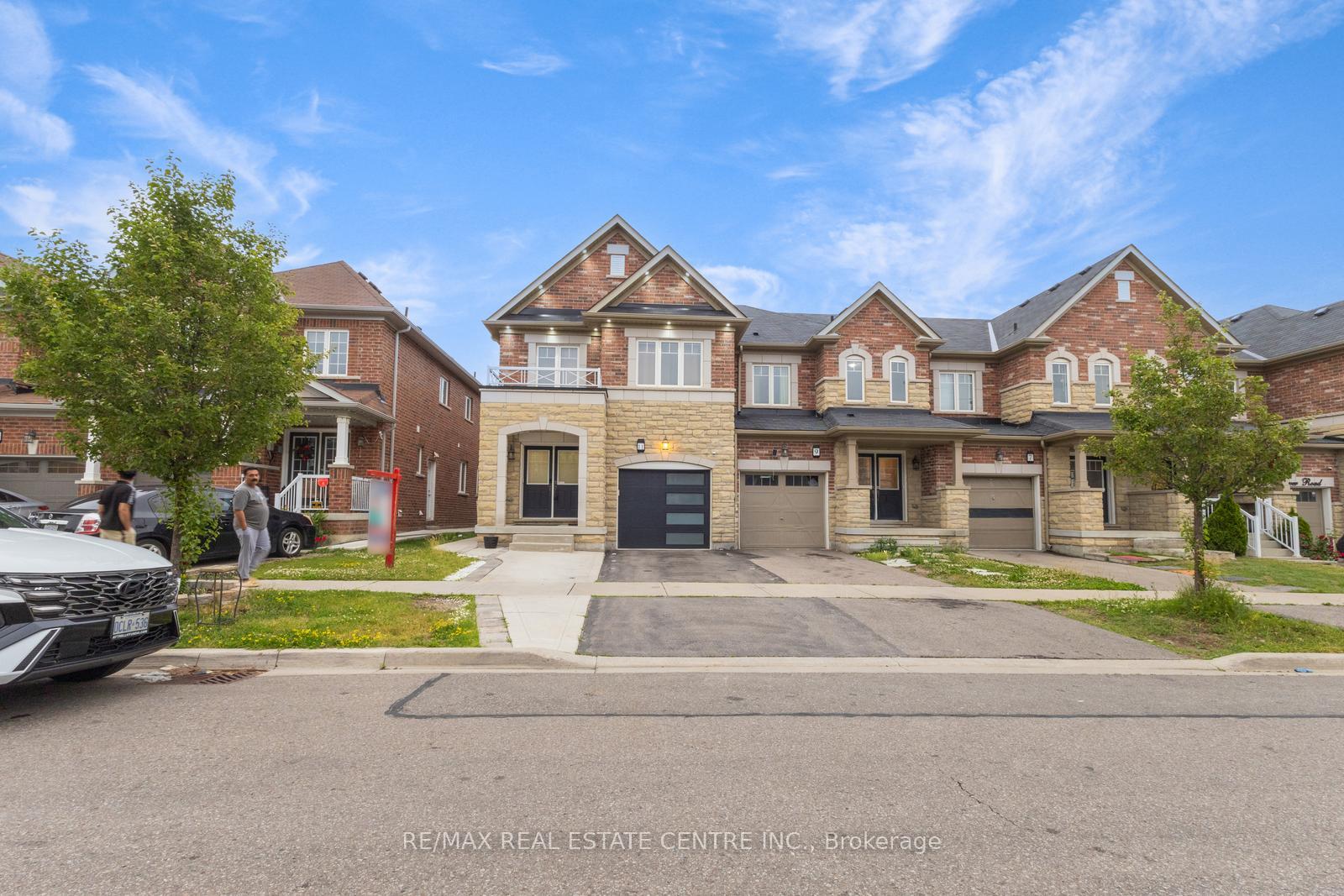 Front of 11 Hoover Road