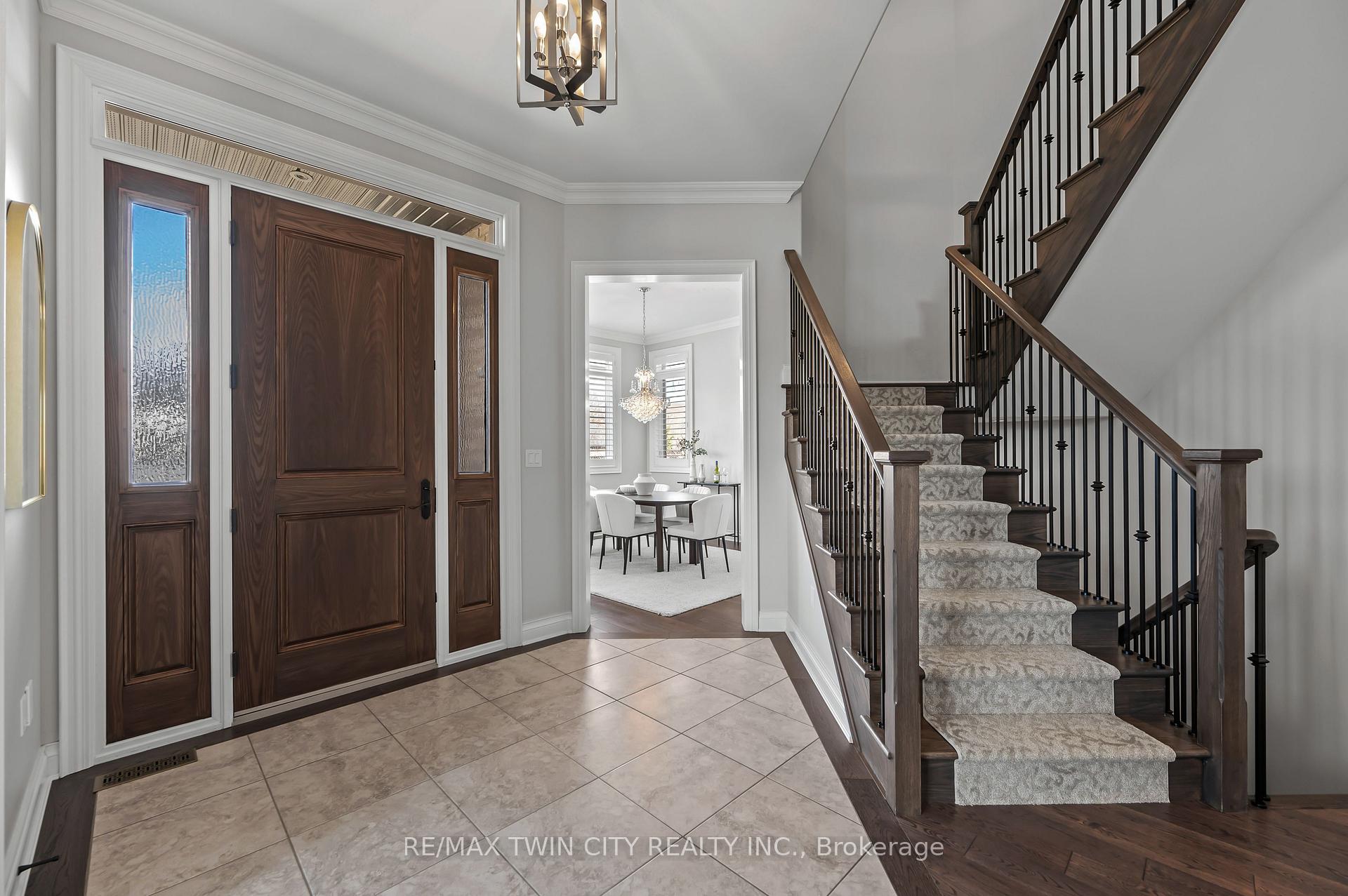 Photo 6 of 584 Manor Ridge Crescent, Waterloo, Eastbridge — HOMEH