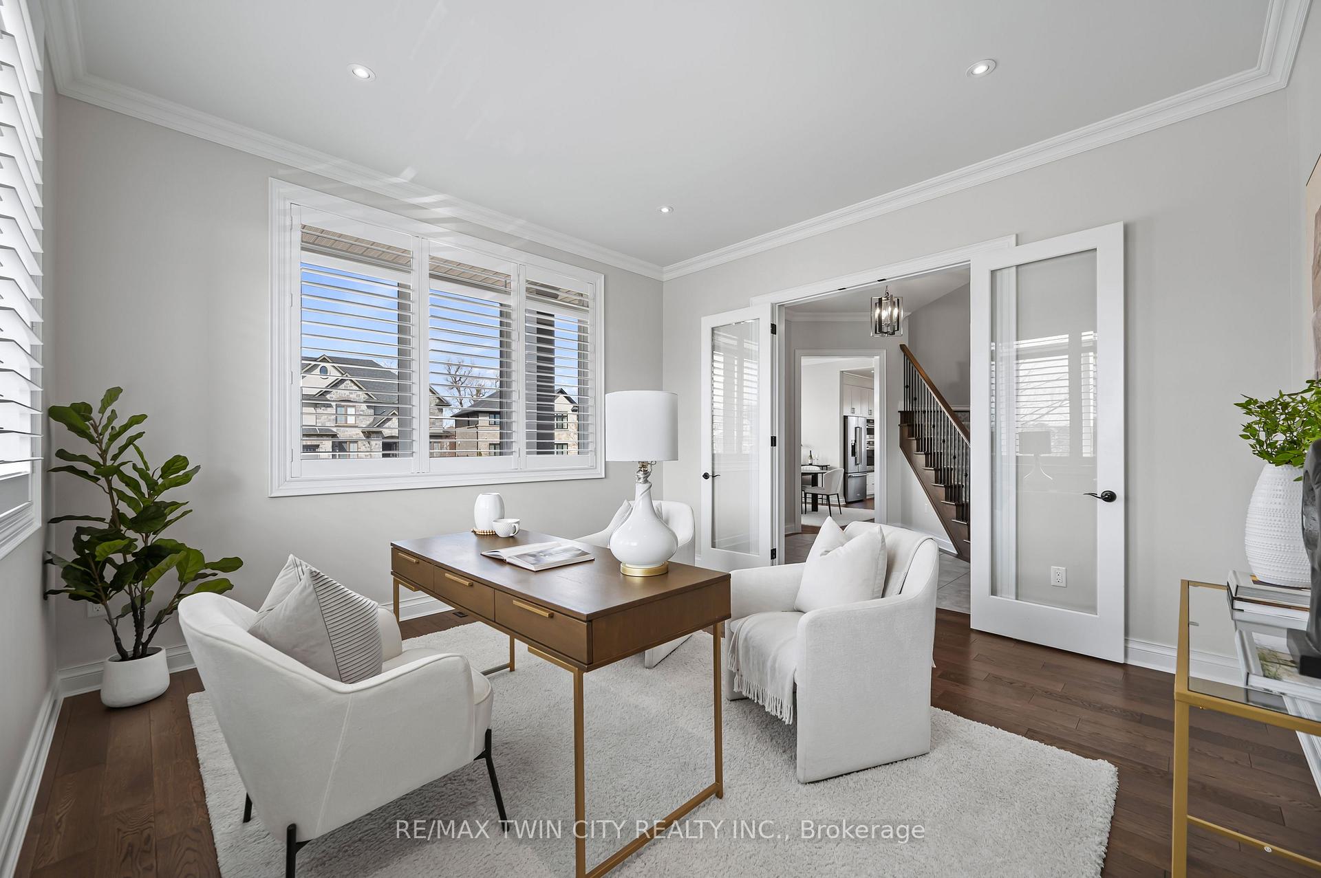 Photo 10 of 584 Manor Ridge Crescent, Waterloo, Eastbridge — HOMEH