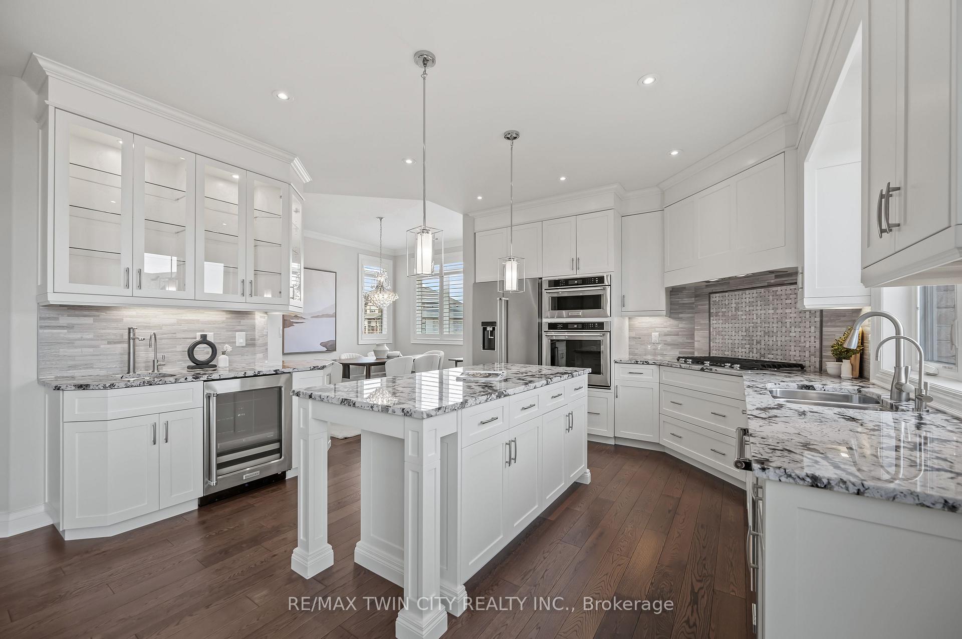 Photo 14 of 584 Manor Ridge Crescent, Waterloo, Eastbridge — HOMEH