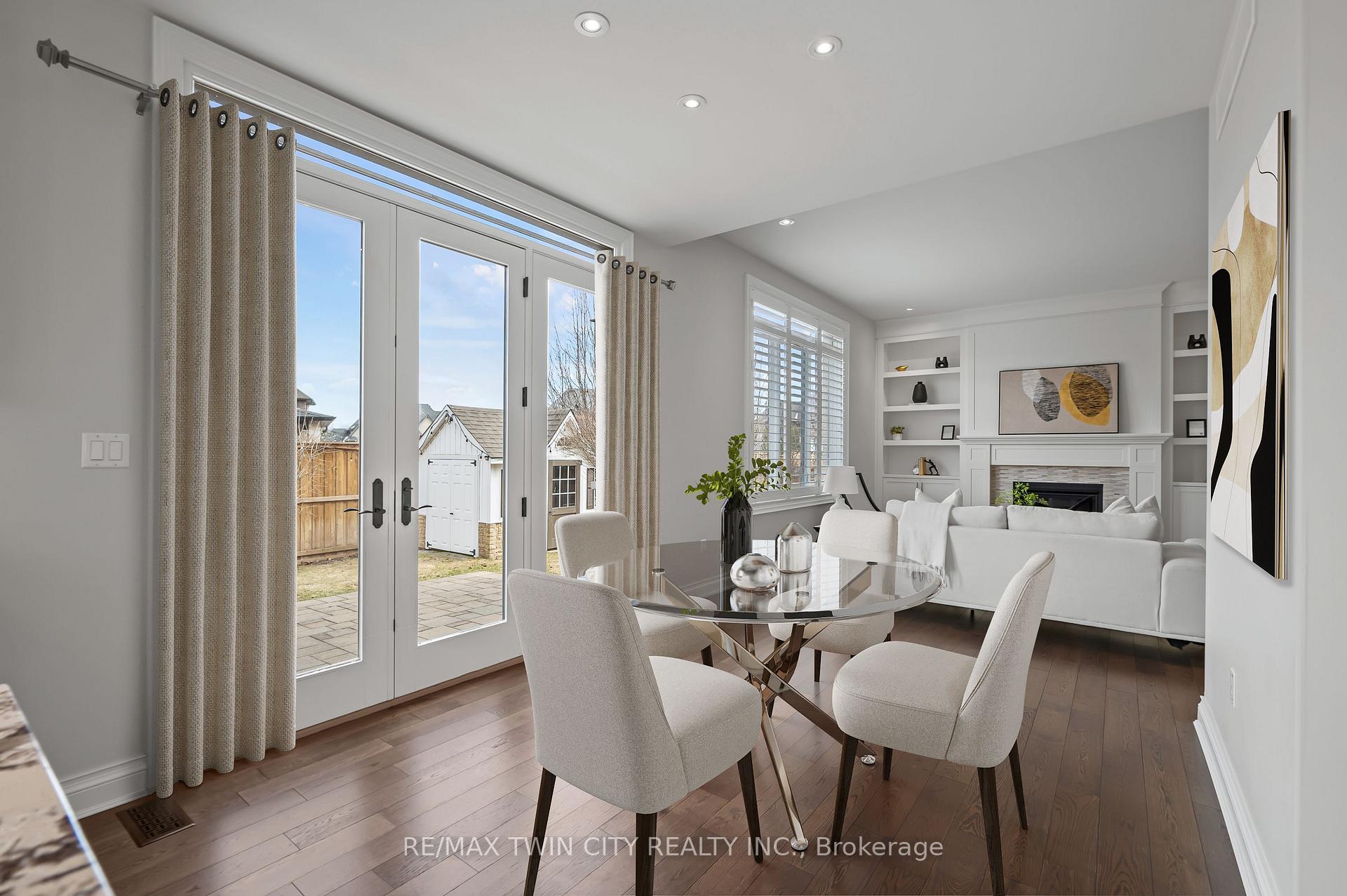 Photo 18 of 584 Manor Ridge Crescent, Waterloo, Eastbridge — HOMEH