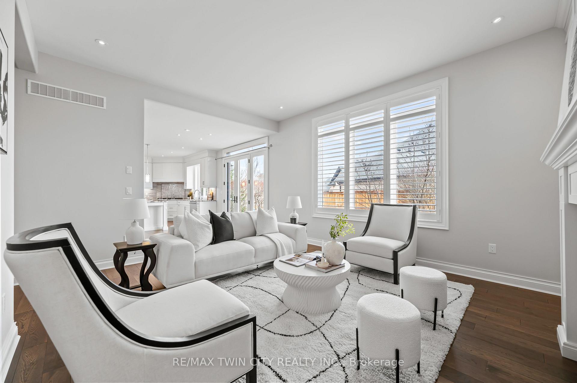 Photo 38 of 584 Manor Ridge Crescent, Waterloo, Eastbridge — HOMEH