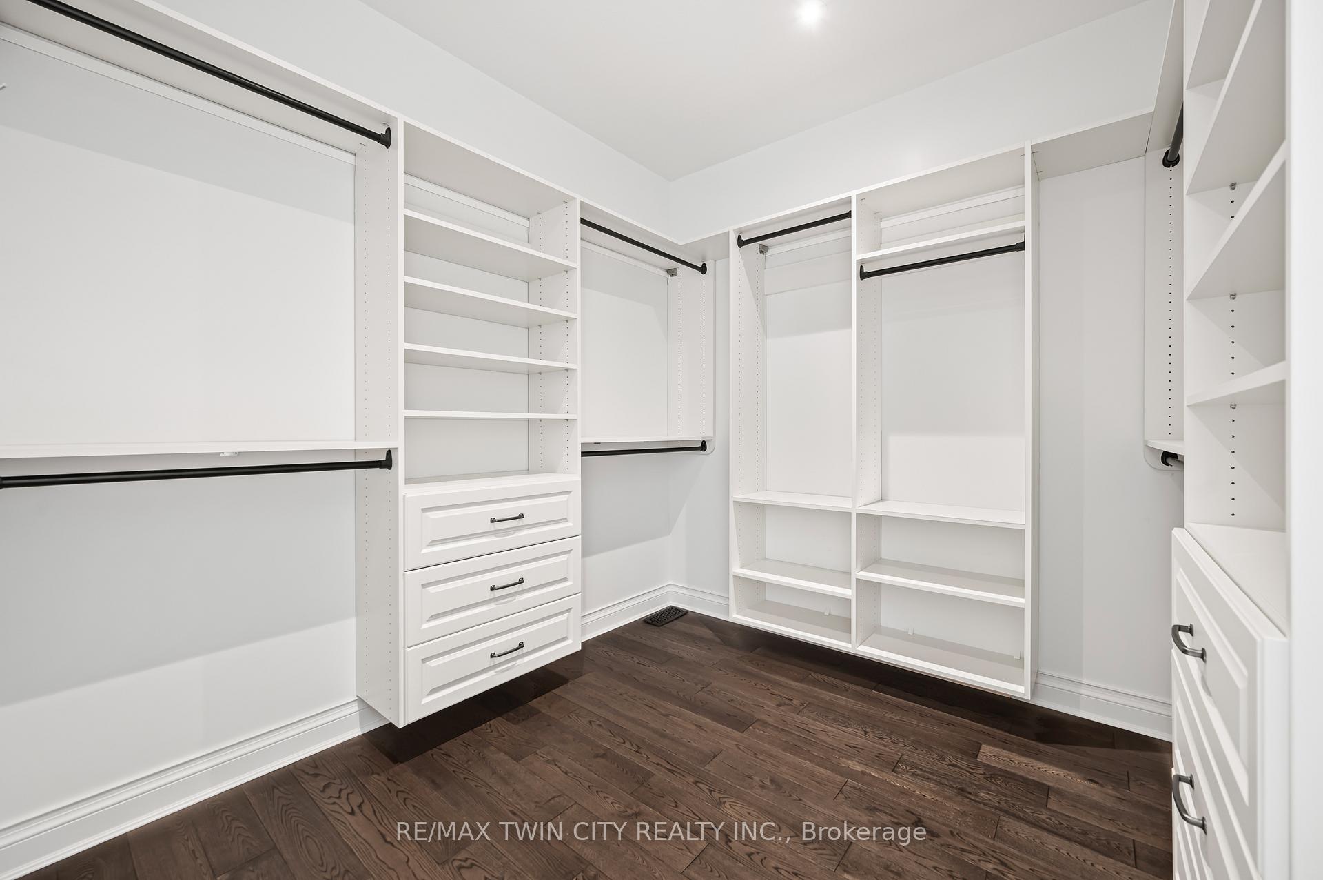 Photo 39 of 584 Manor Ridge Crescent, Waterloo, Eastbridge — HOMEH