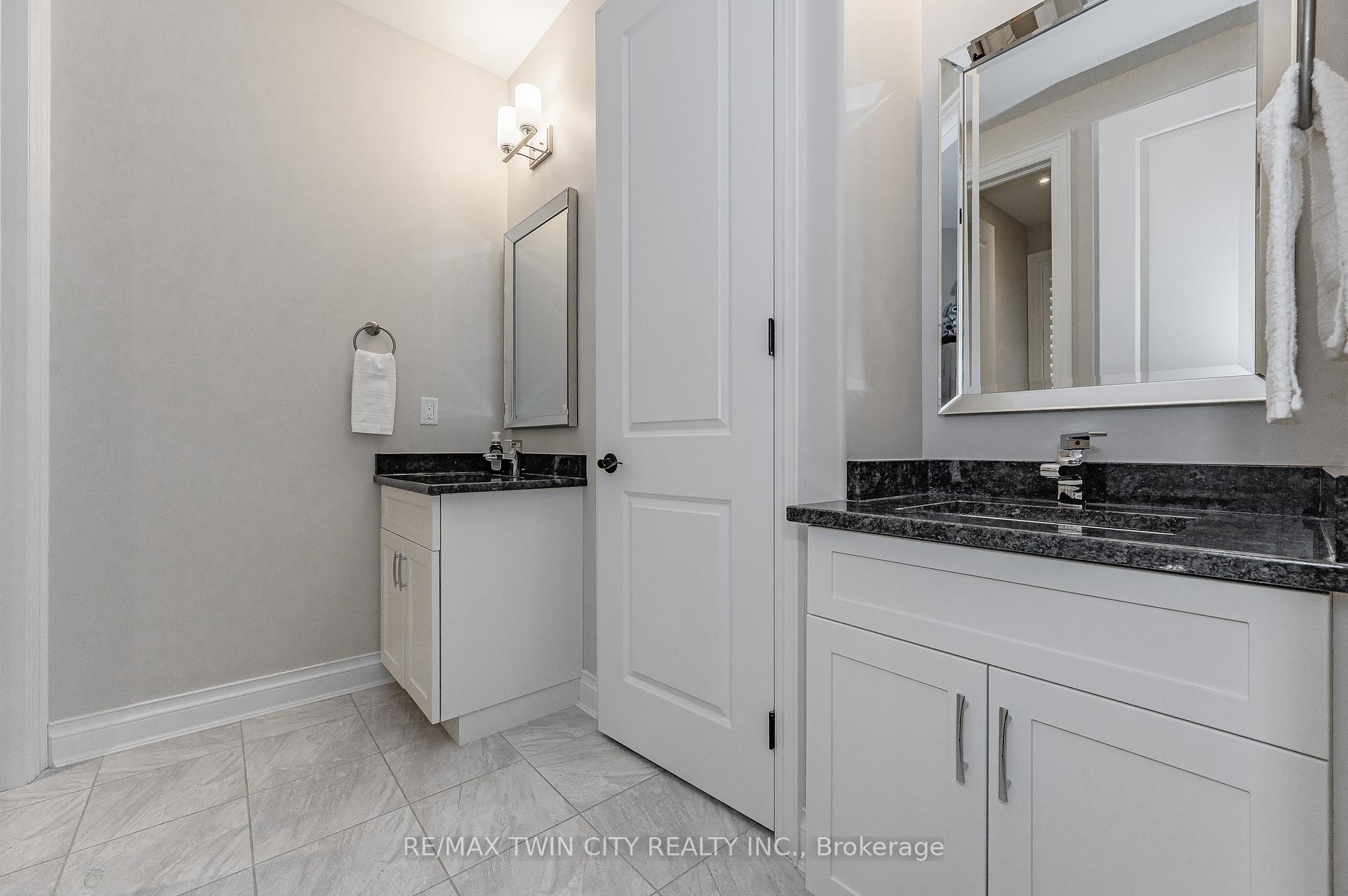 Photo 33 of 584 Manor Ridge Crescent, Waterloo, Eastbridge — HOMEH