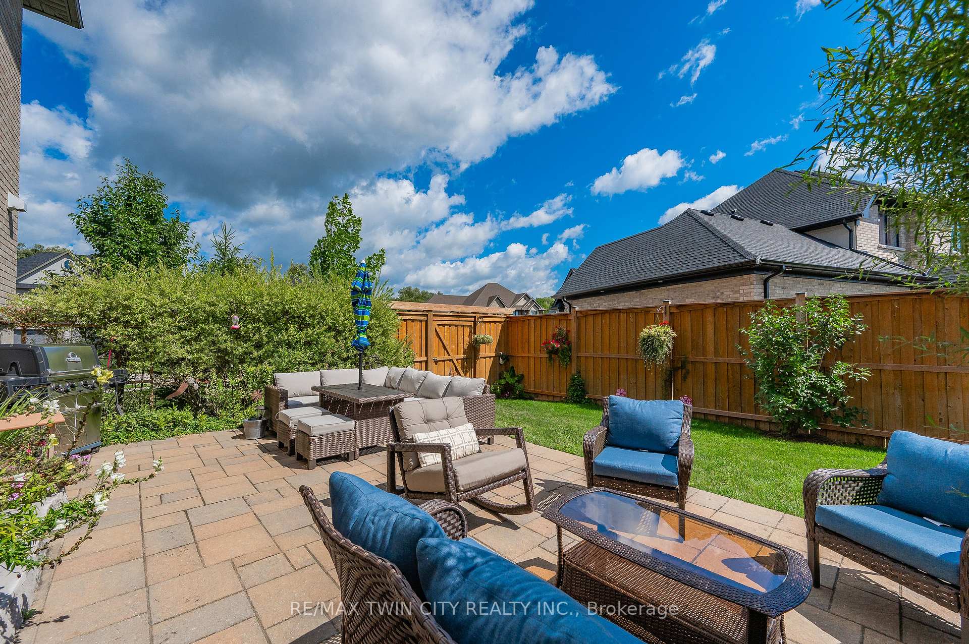 Photo 42 of 584 Manor Ridge Crescent, Waterloo, Eastbridge — HOMEH