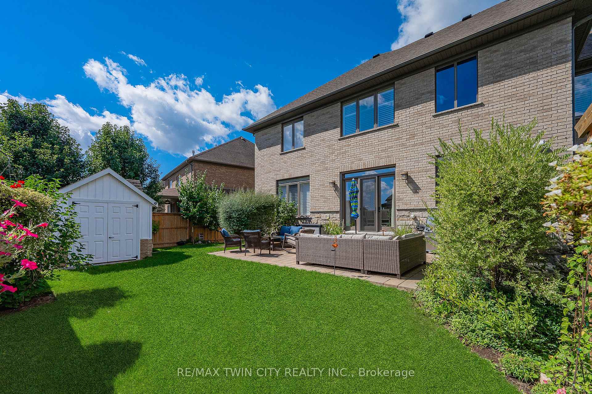Photo 49 of 584 Manor Ridge Crescent, Waterloo, Eastbridge — HOMEH