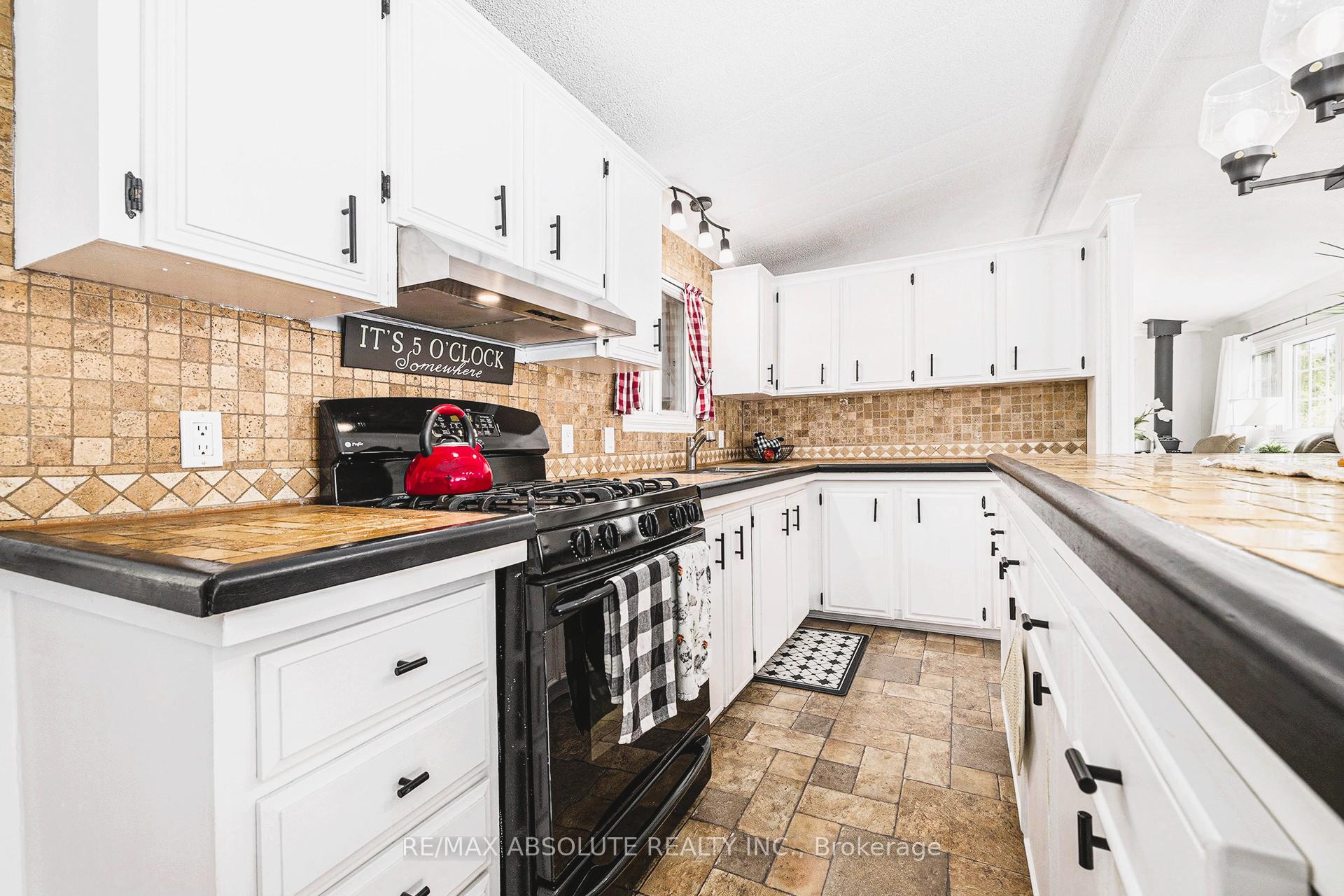 Photo 16 of 110 Sunset Drive, Carleton Place — HOMEH