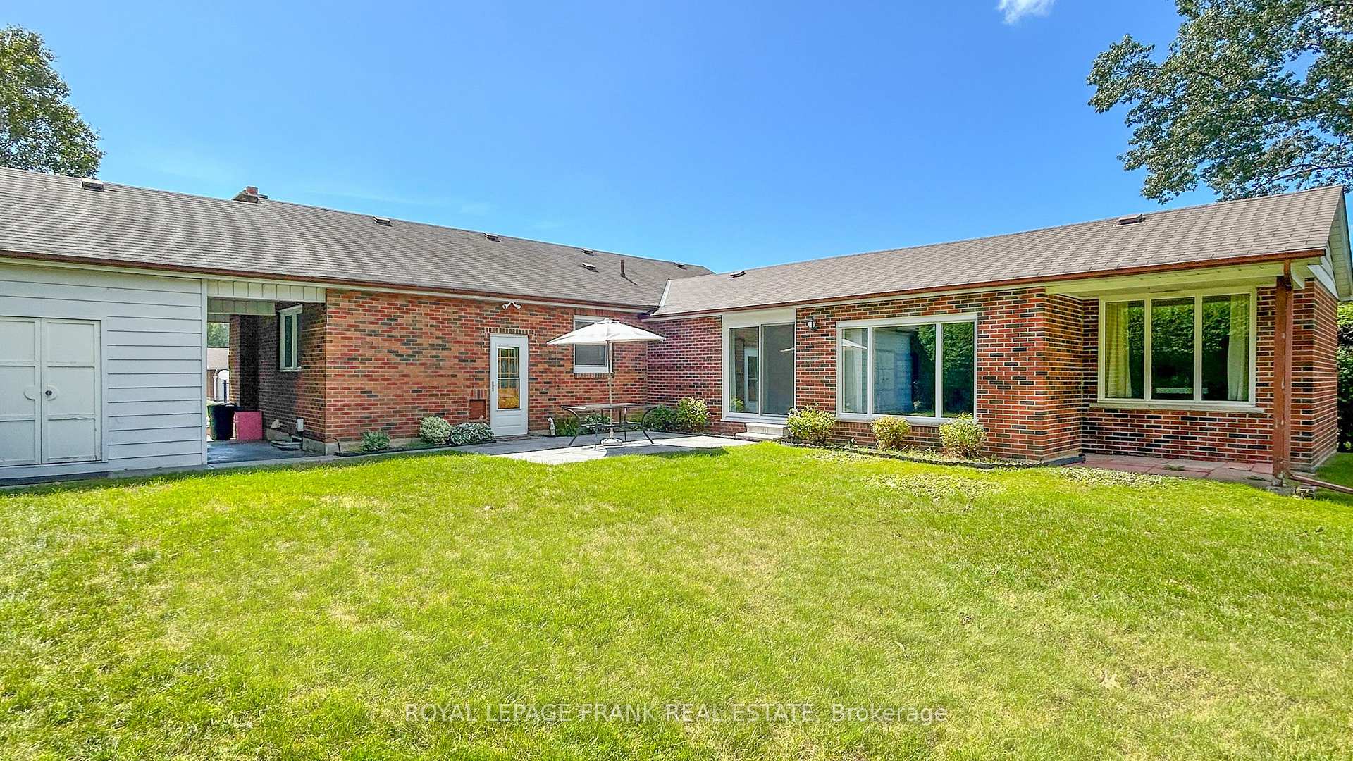 Photo 34 of 8 Edsall Avenue, Clarington, Bowmanville — HOMEH